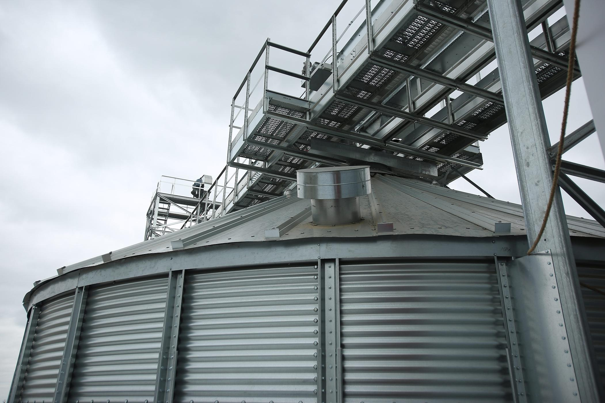 ROMAX изготовление конструкций и оборудования для зернохранилищ. Фотограф, видеограф