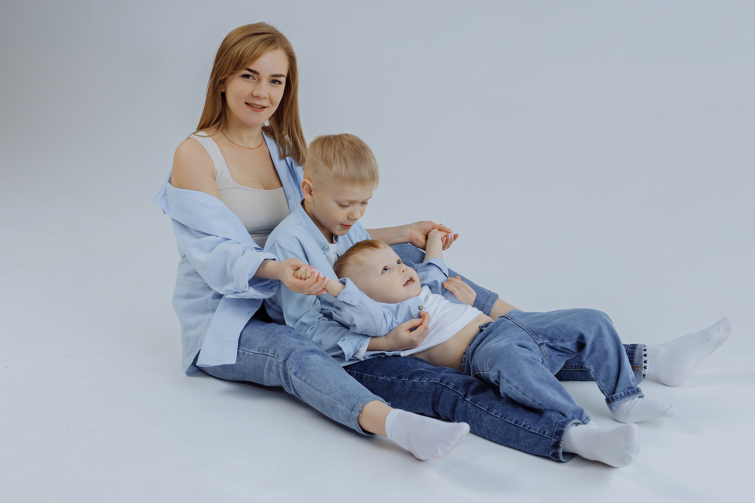 В студии. Фотограф, видеограф