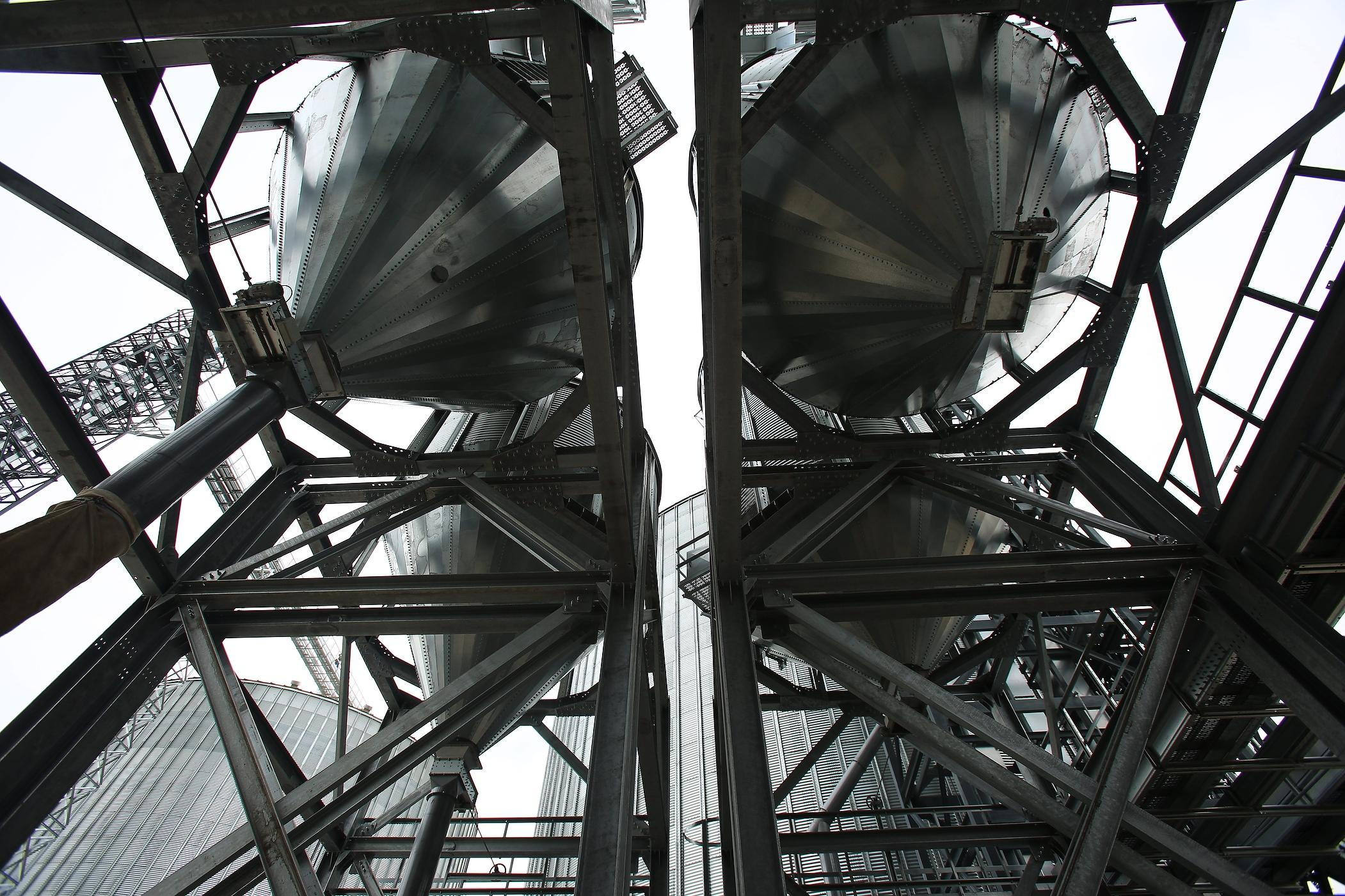 ROMAX изготовление конструкций и оборудования для зернохранилищ. Фотограф, видеограф