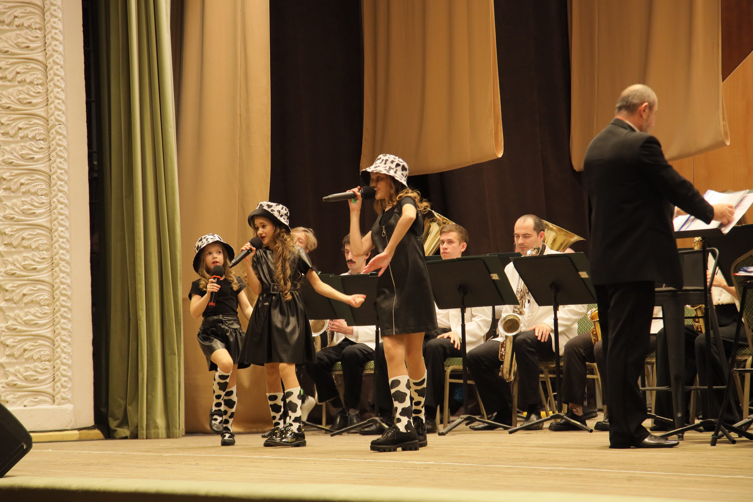 Отчётный концерт в филармонии. Фотограф, видеограф