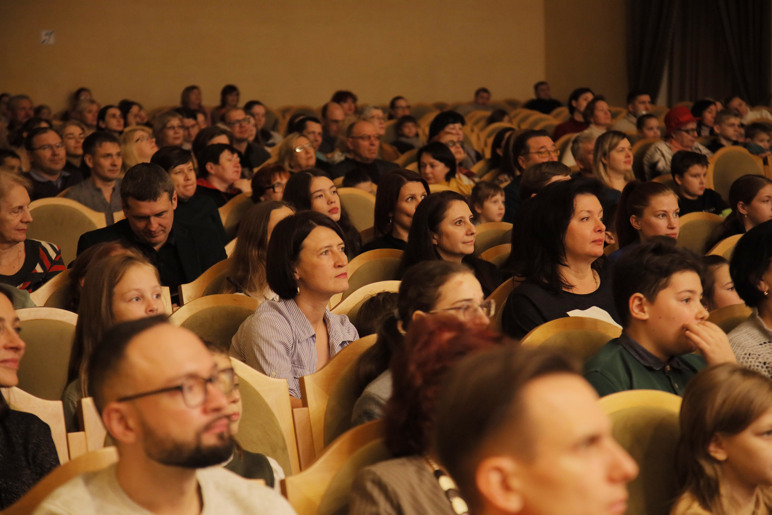 Отчётный концерт в филармонии. Фотограф, видеограф