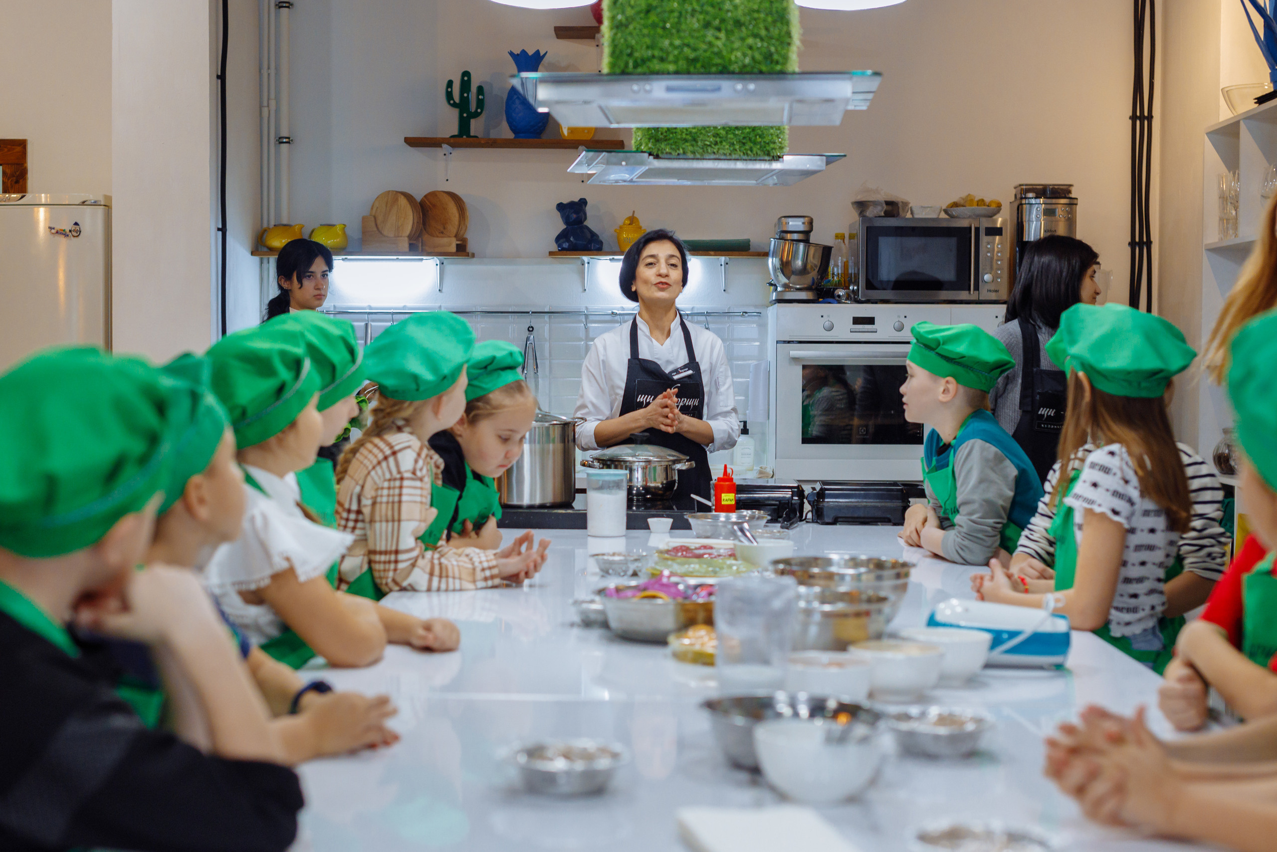 Внеклассное детское мероприятие. Фотограф, видеограф