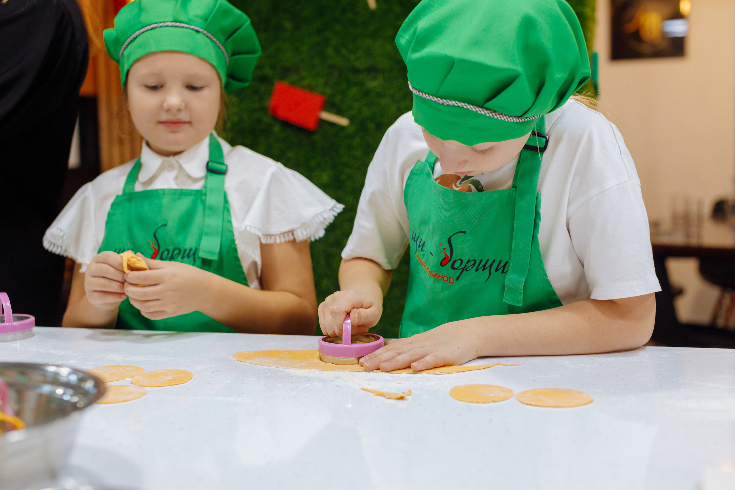 Внеклассное детское мероприятие. Фотограф, видеограф