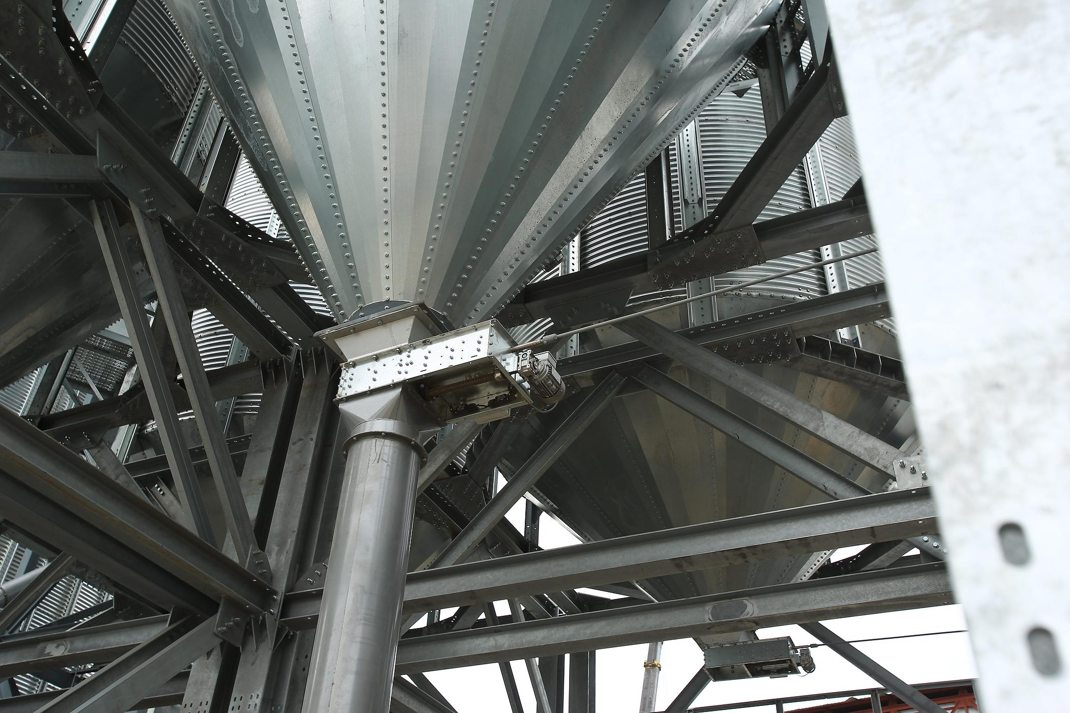 ROMAX изготовление конструкций и оборудования для зернохранилищ. Фотограф, видеограф