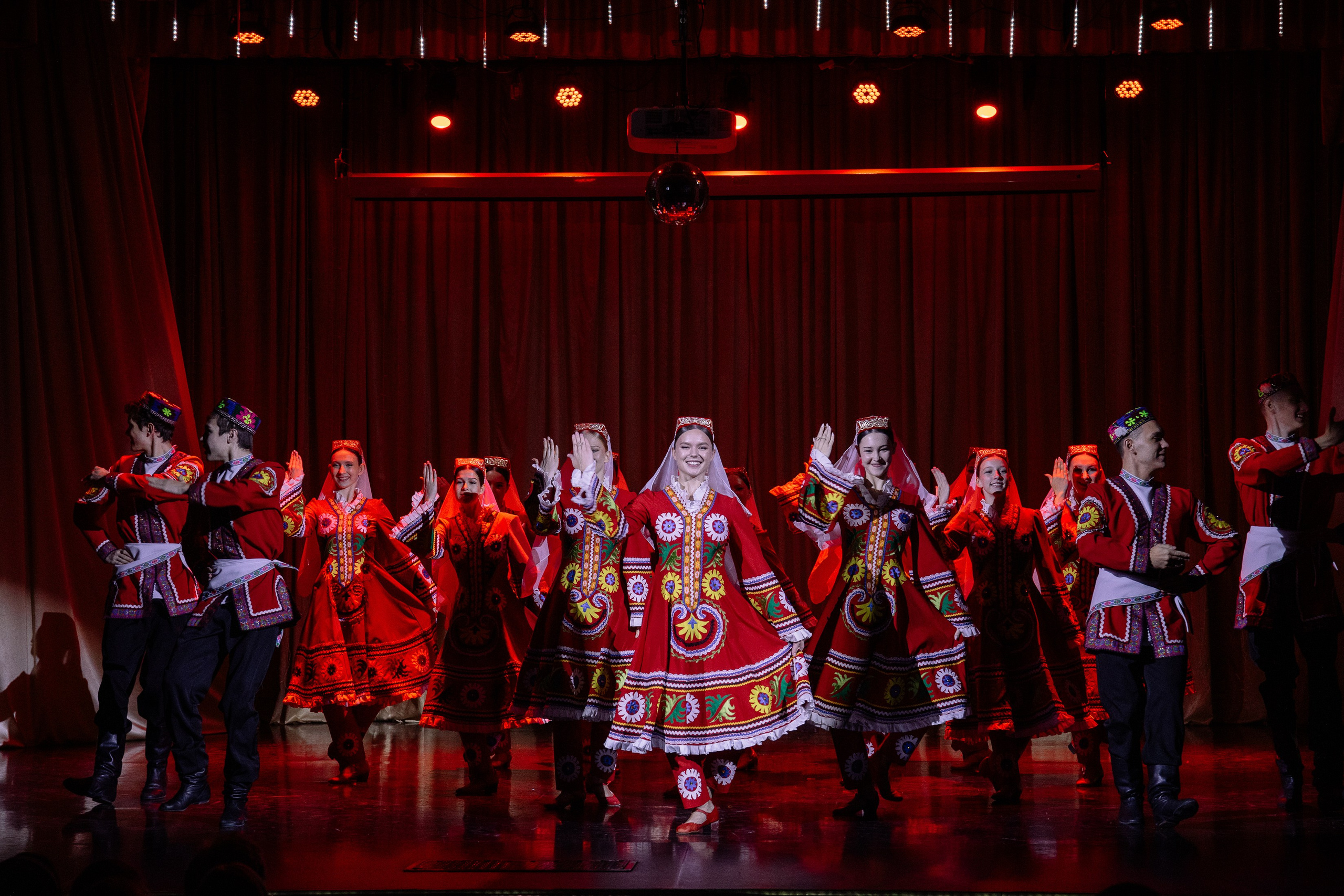 Сибирские узоры ДК Ефремова. Фотограф Юлия Мальцева