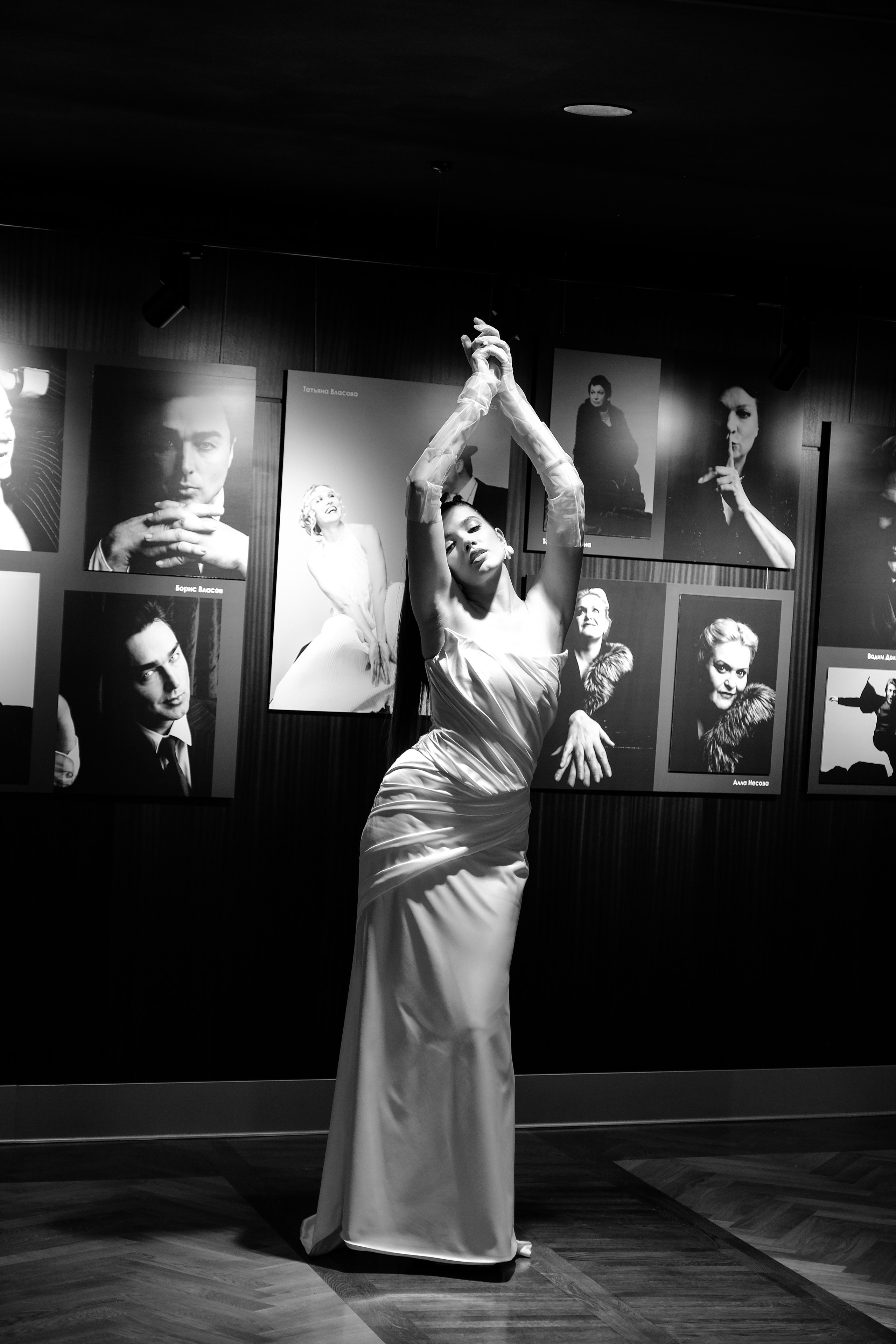 Свадебная фотосессия в театре драмы имени Наума Орлова. Свадебный фотограф в Челябинске Сырчикова Наталья