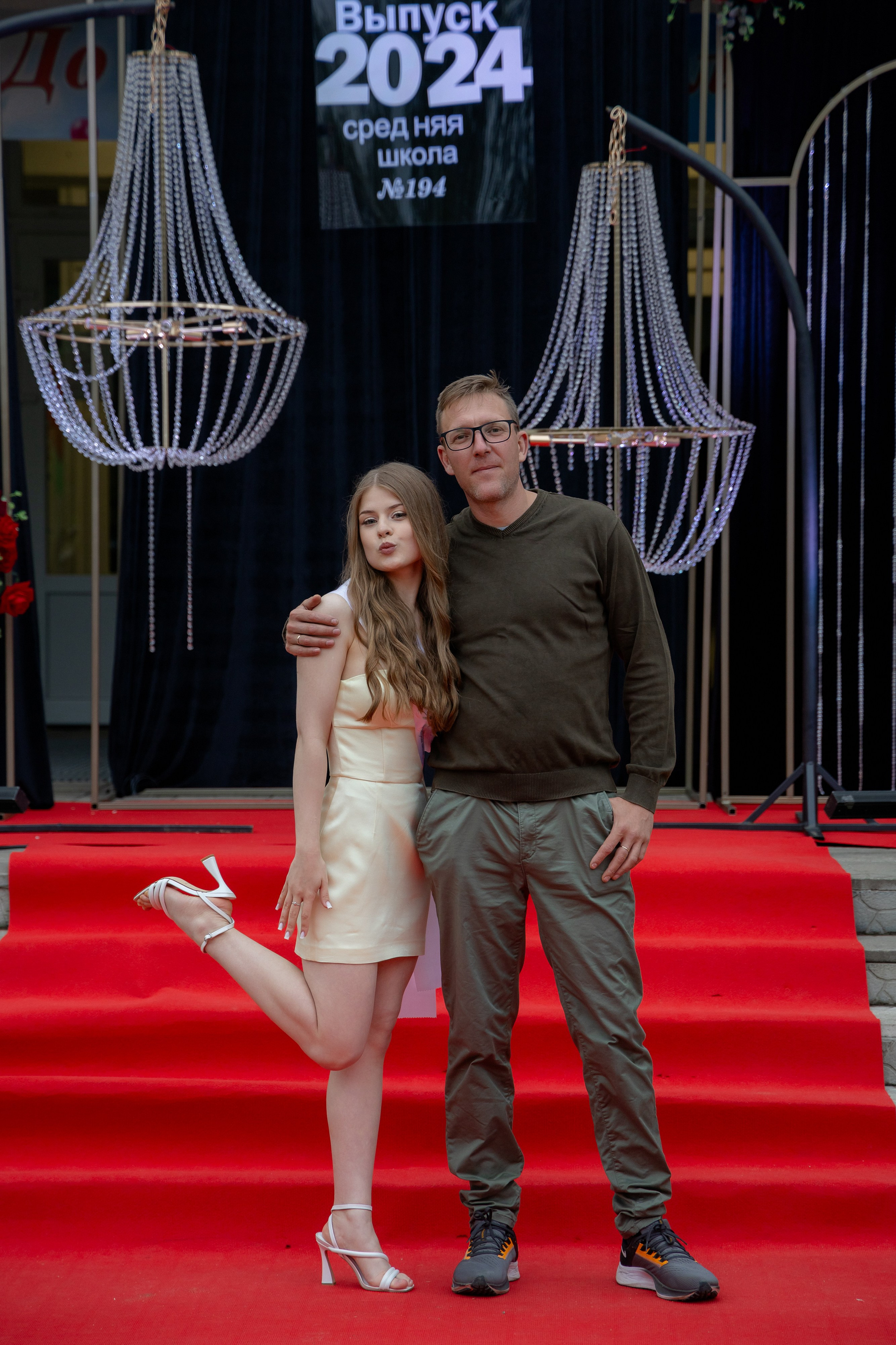 Школьный выпускной 2024 год в Соколе (Минск). Свадебный фотограф в Минске/Беларуси Сергей Спиридонов