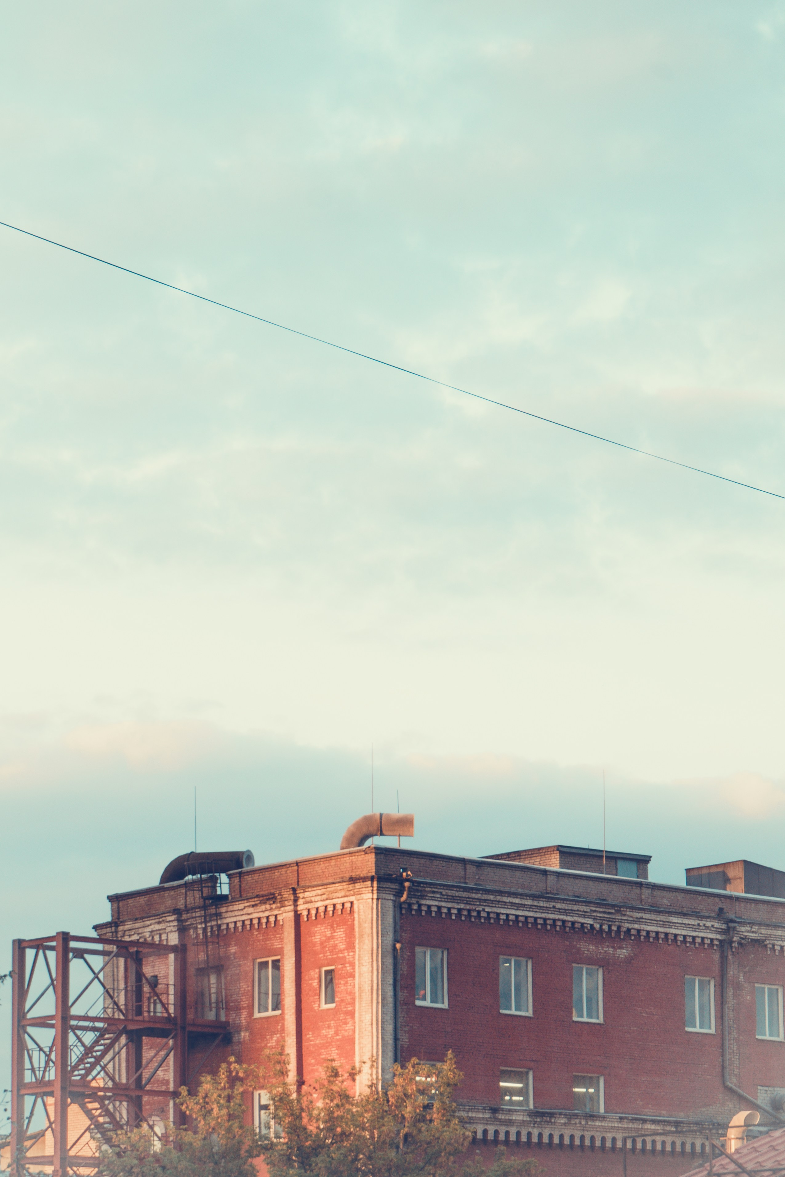 Tender Colors of a Heavy City. Whoii art