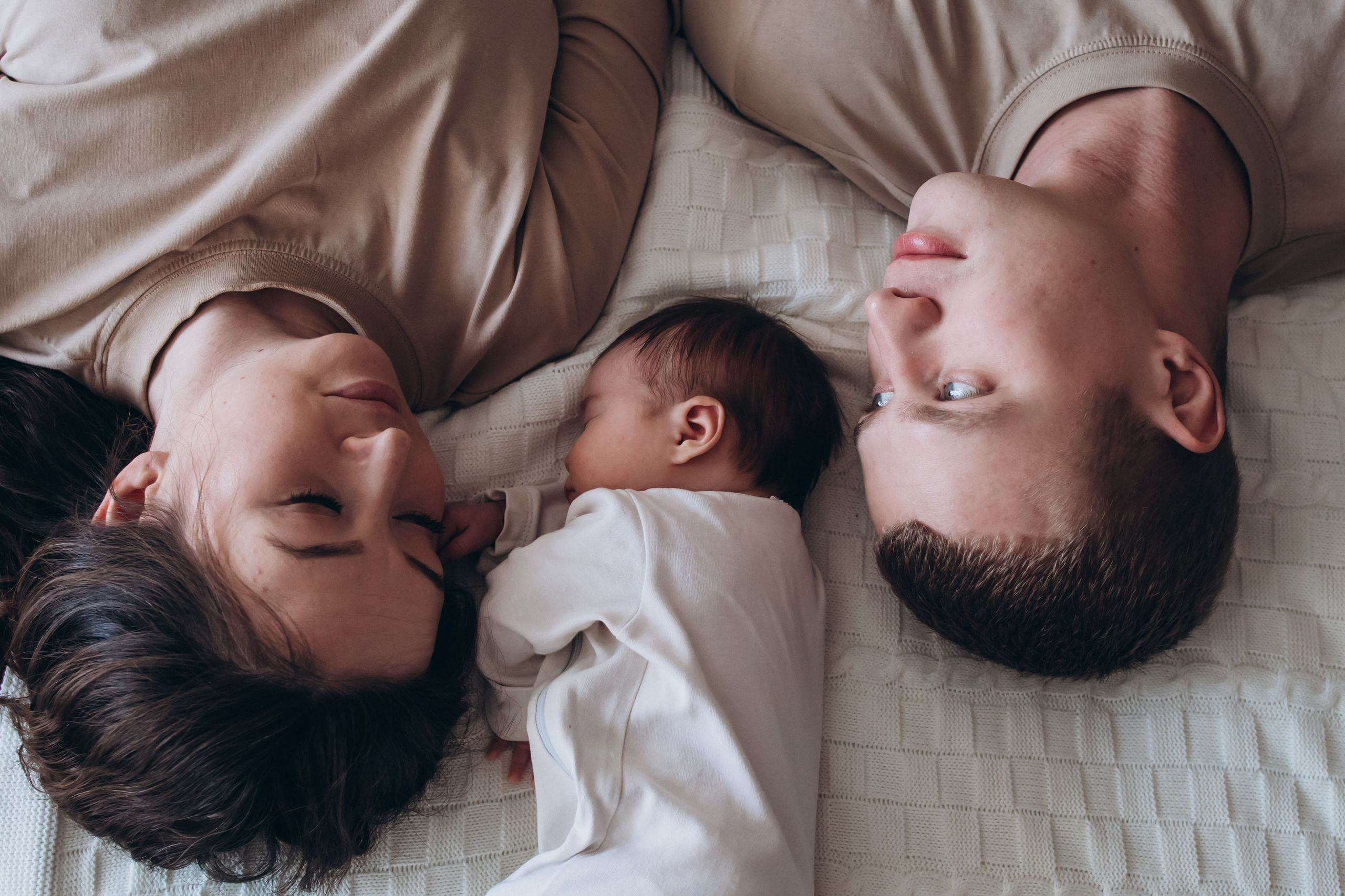 Андрей Аделина и маленькая принцесса. Семейный фотограф Нижневартовск Тюмень Ефимова Ирина