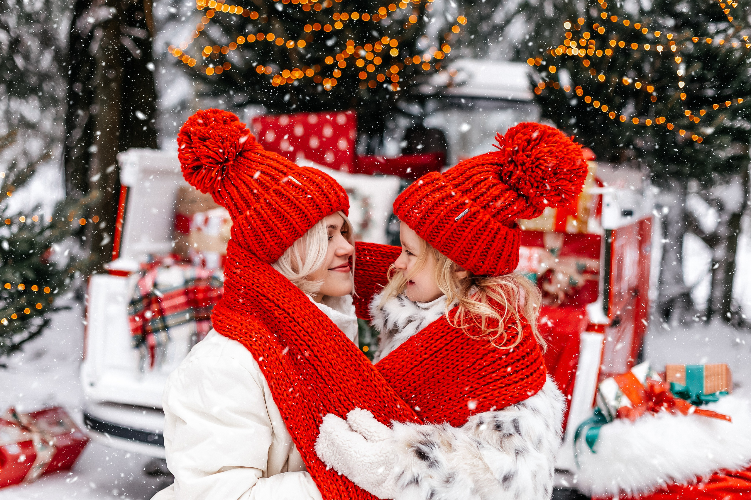 Новогодние фотосессии с ретро машинами. Фотопроекты, фотодни и фотосессии в Москве