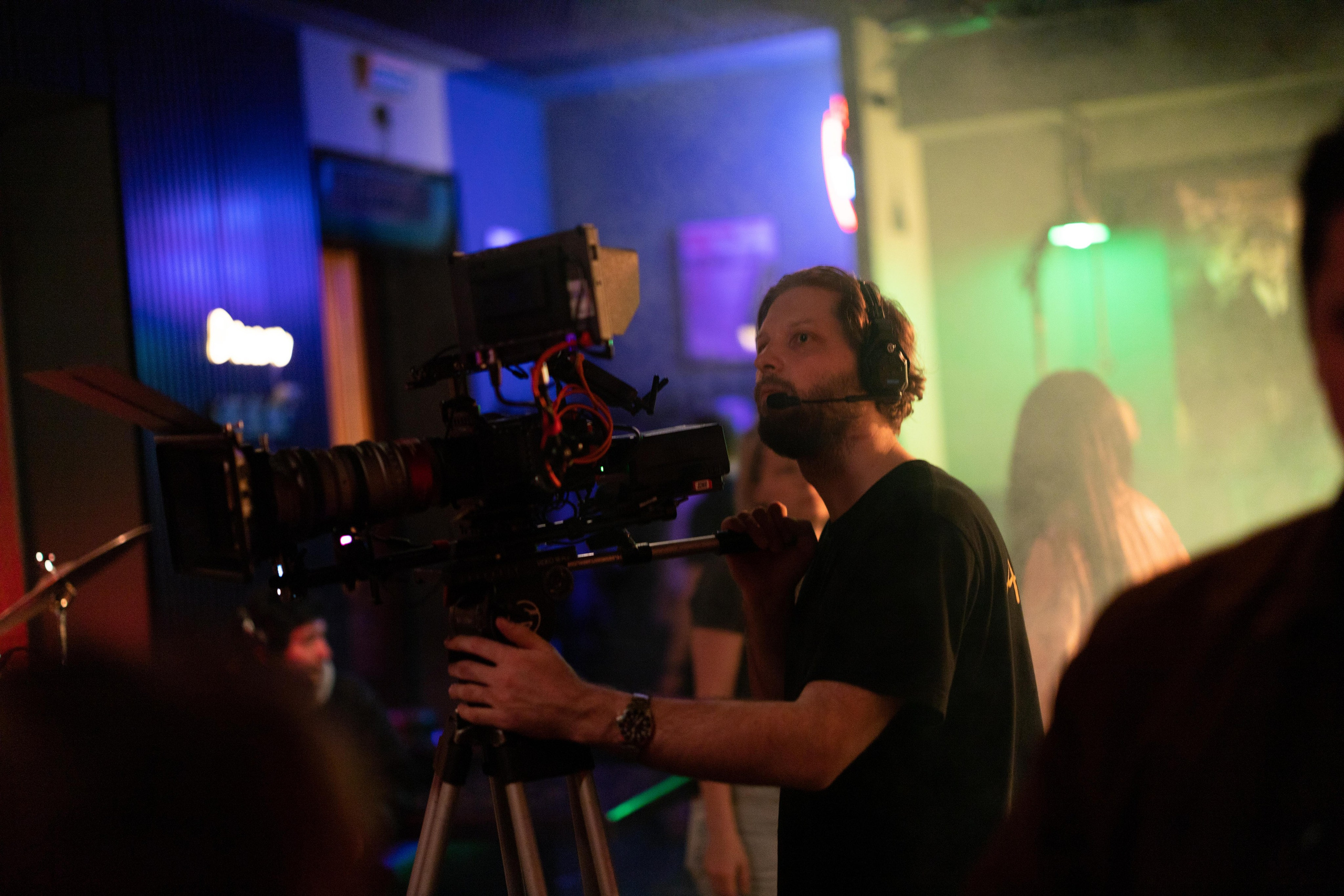 Film backstage. VICTORIA SHU