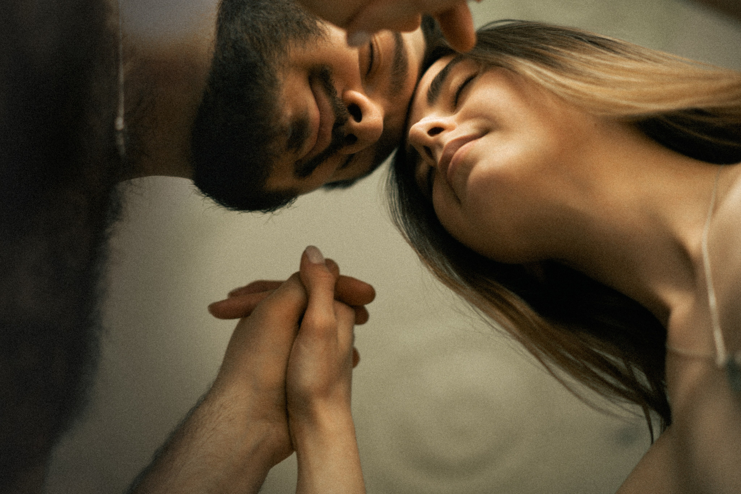 Твоя нагота всегда по погоде, надень и носи её ©Базар