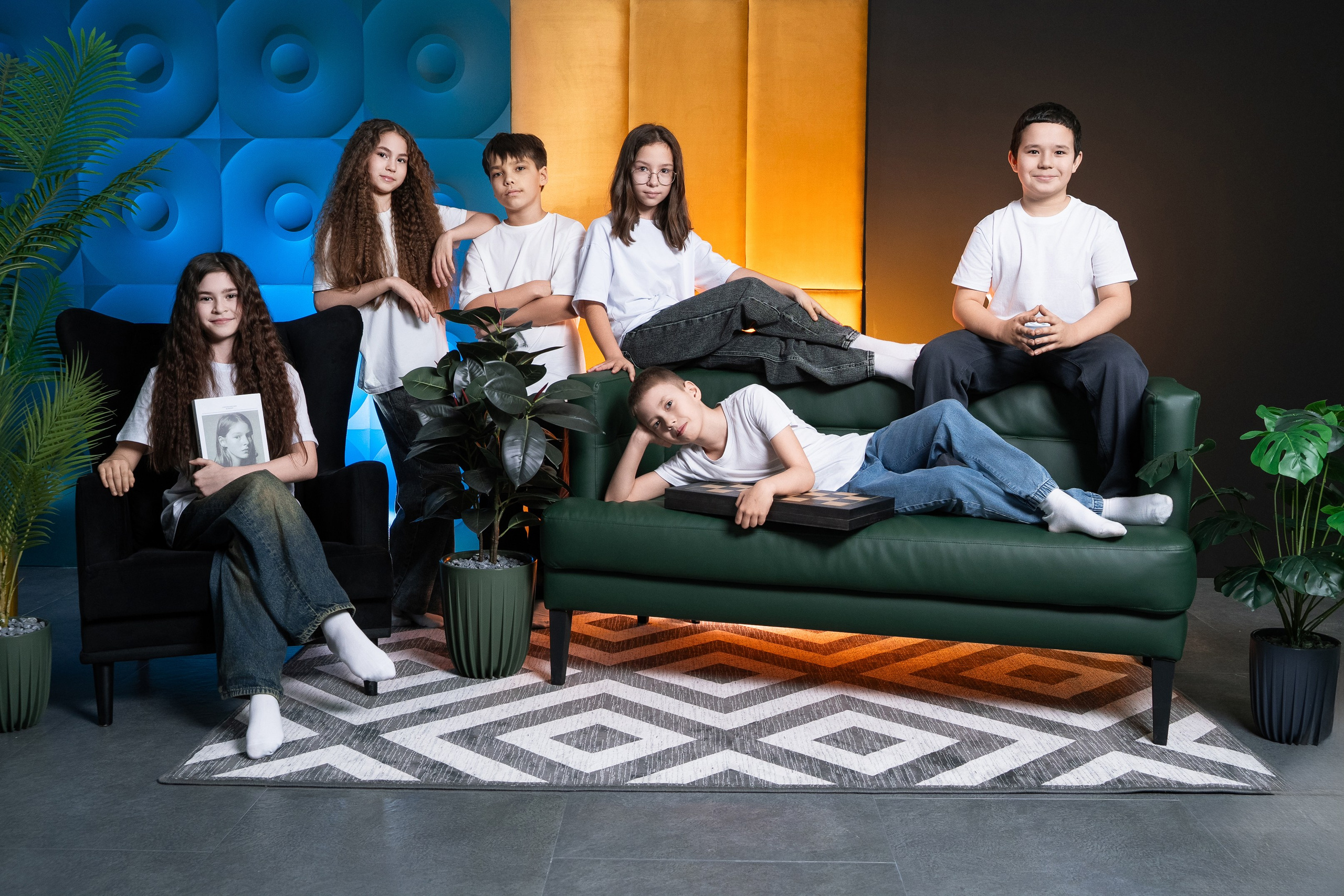 Выпускная фотосессия в фотостудии. Выпускные альбомы Нижнекамск Набережные Челны Фотостудия Небо