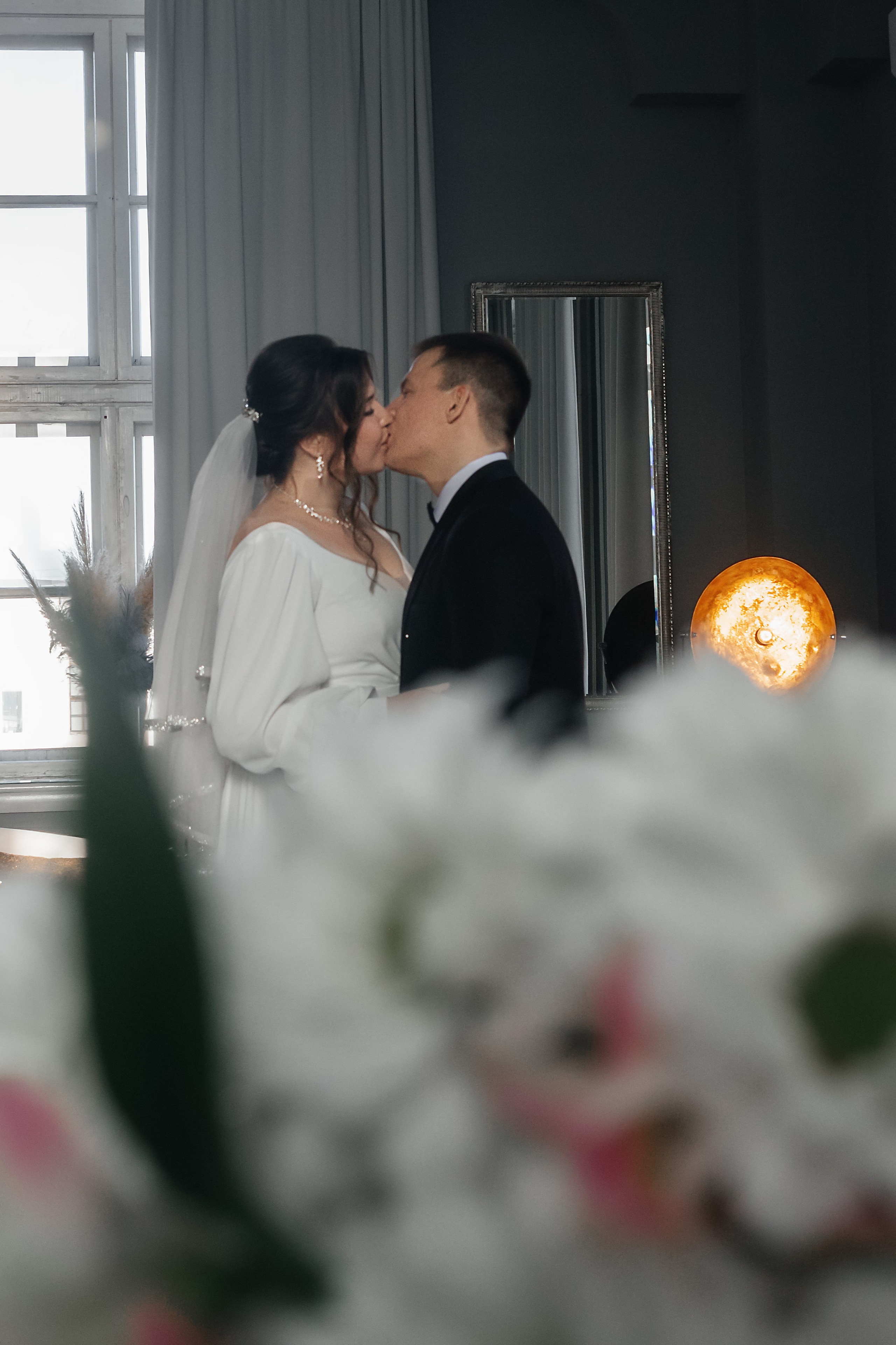 Свадебная съемка для двоих в фотостудии и в ЗАГСе. Свадебный фотограф и фотограф Love-Store в Нижнем Новгороде Анастасия