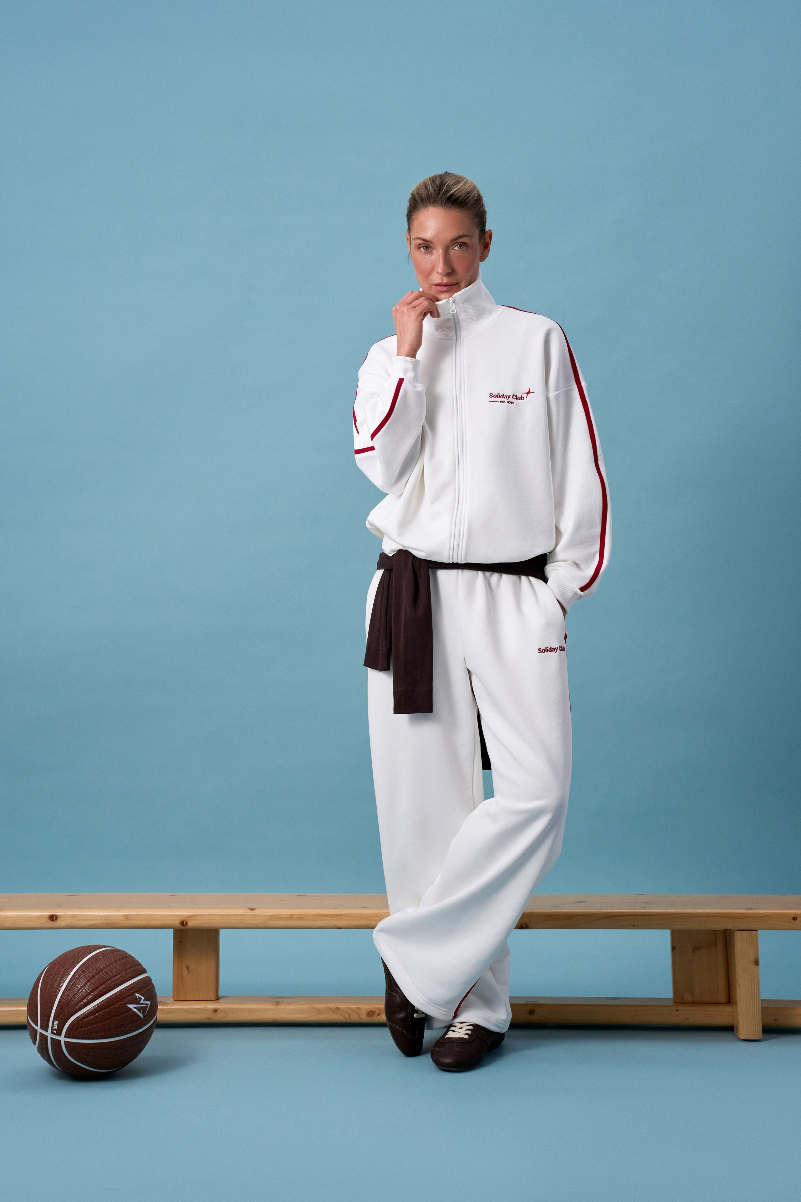 VINTAGE FAMILY CLUB. Creative Fashion Photographer & Art Director