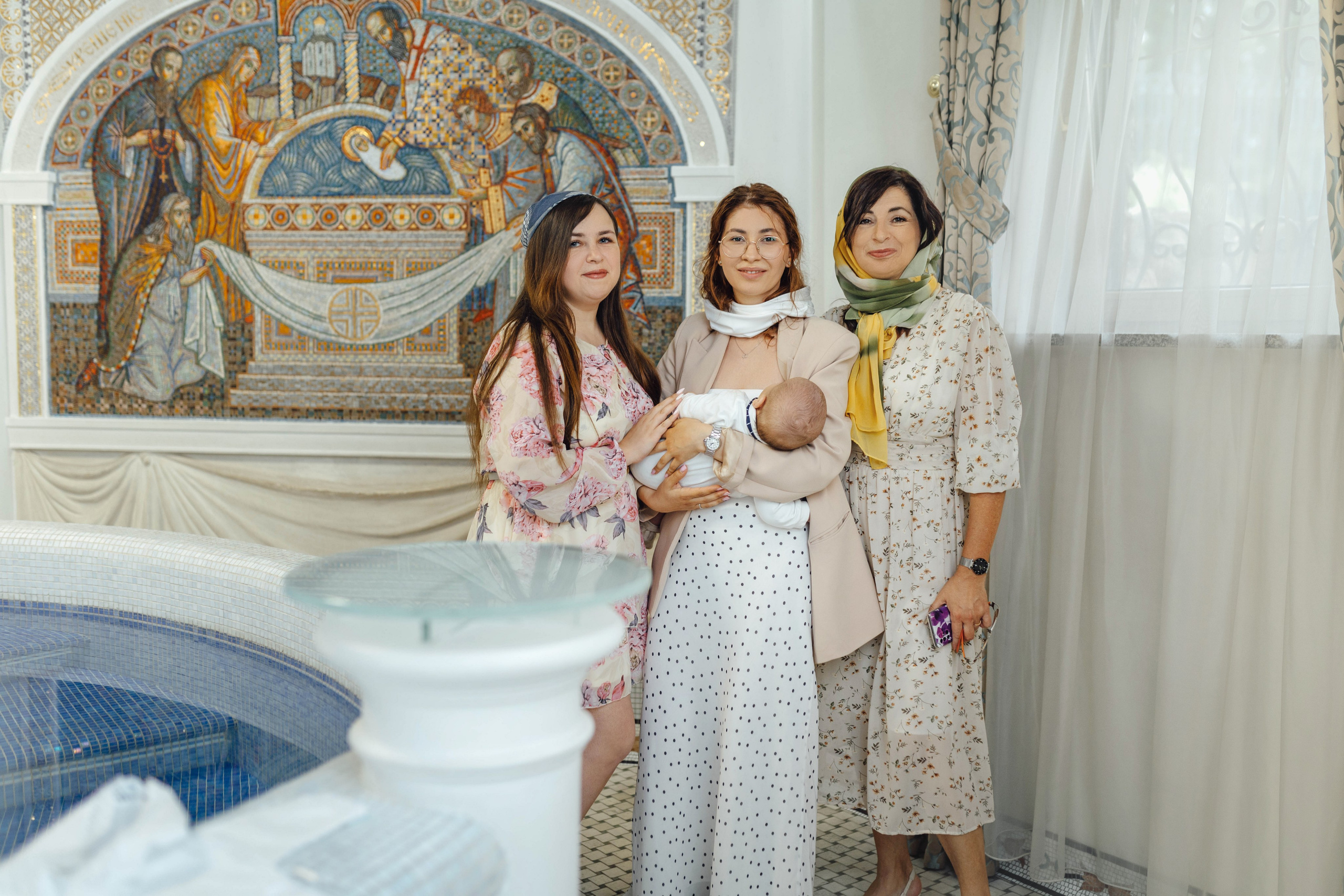 Крещение Павла, храм Святой Троицы, июль 2026. Свадебный и семейный фотограф Минск, Вера Климович