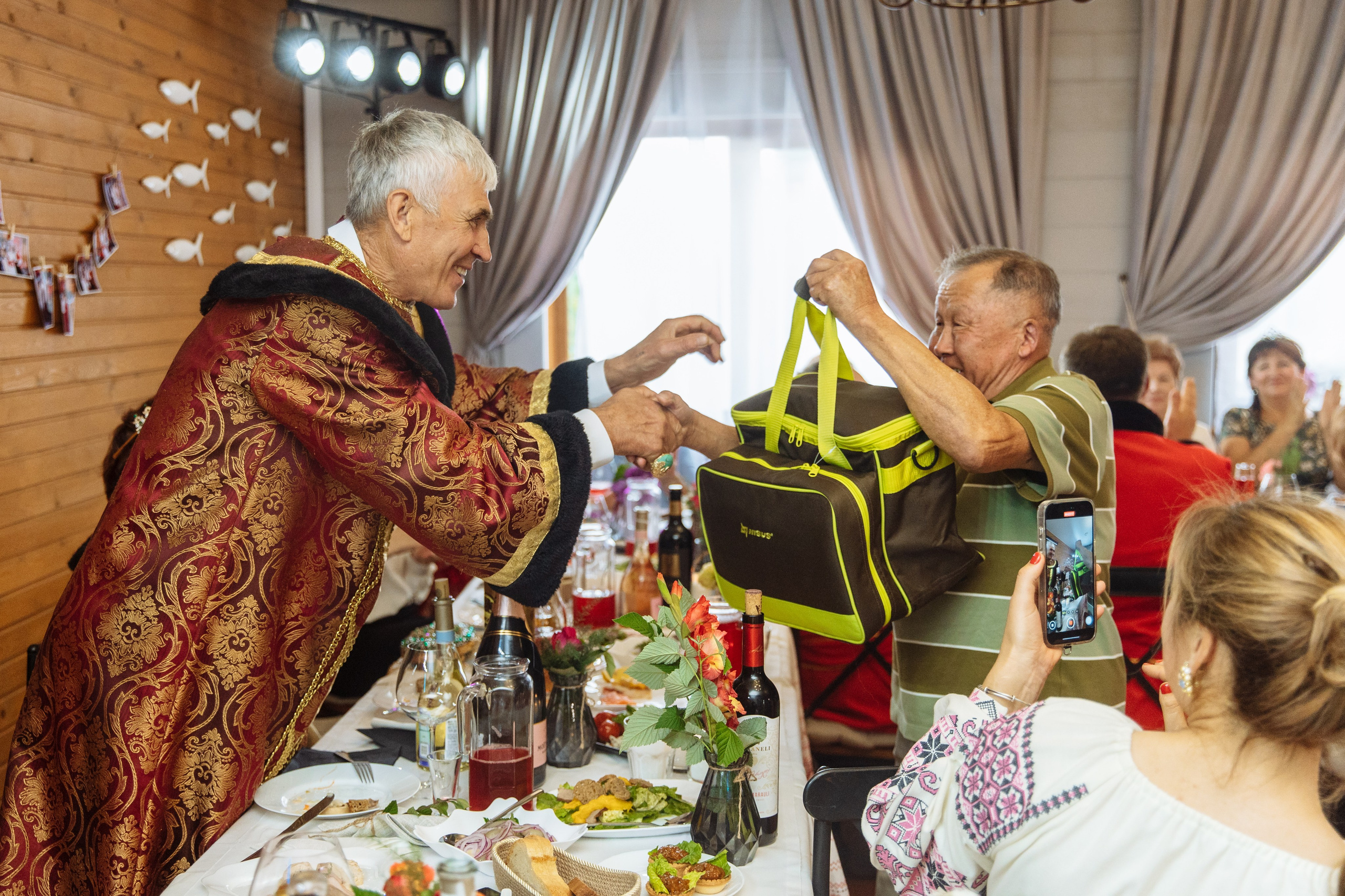 «Иван Васильевич меняет профессию» Юбилей. Свадебный и семейный фотограф в Улан-Удэ