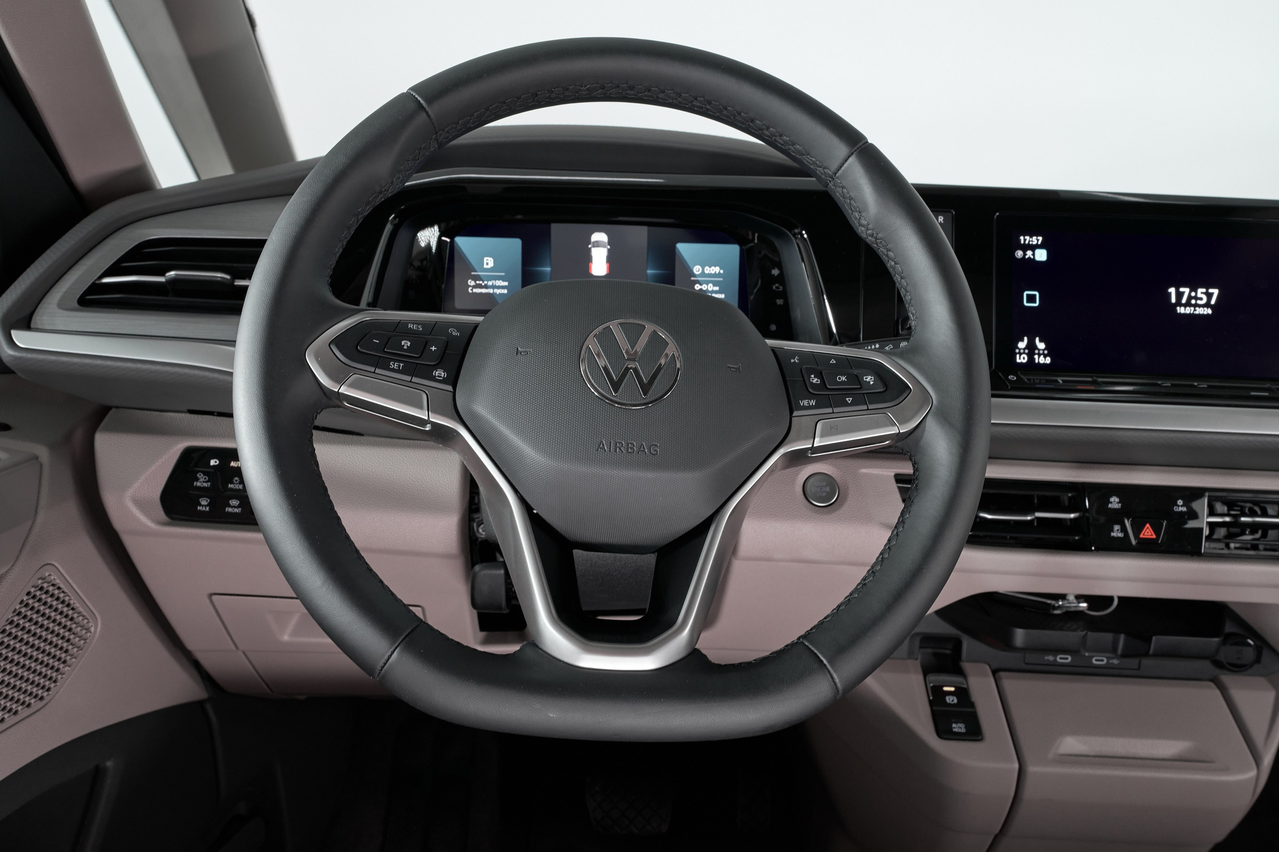 Multivan. Фотограф Николай Прокофьев модельные тесты в Москве