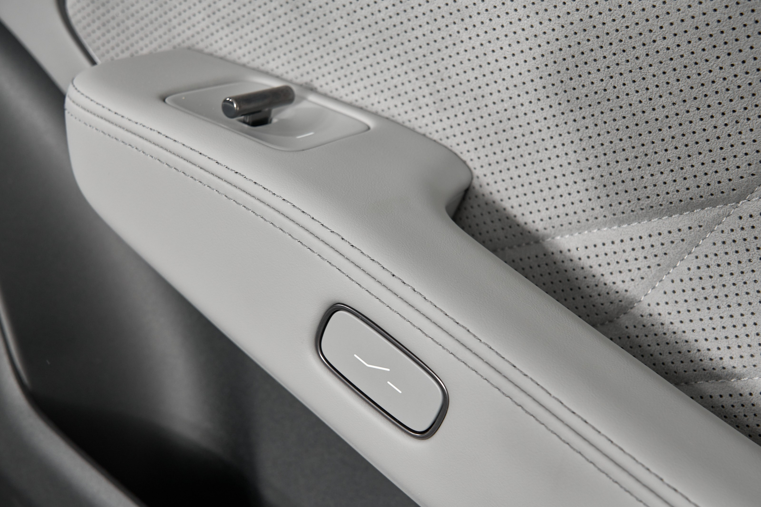 Zeekr 007_1. Фотограф Николай Прокофьев модельные тесты в Москве