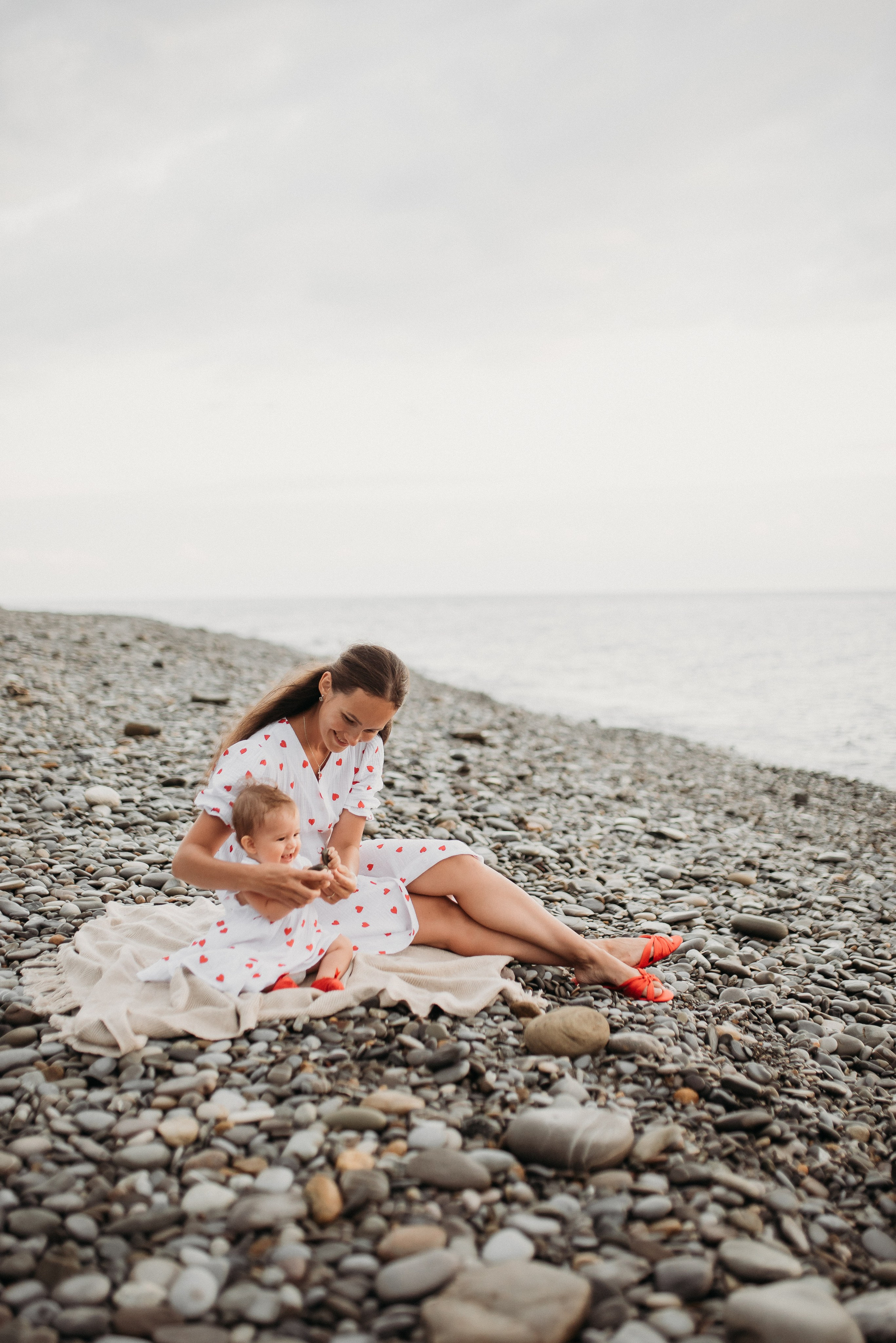 Семейная морская фотосессия на берегу Сочи. Фотограф в Сочи — Маргарита Поганова