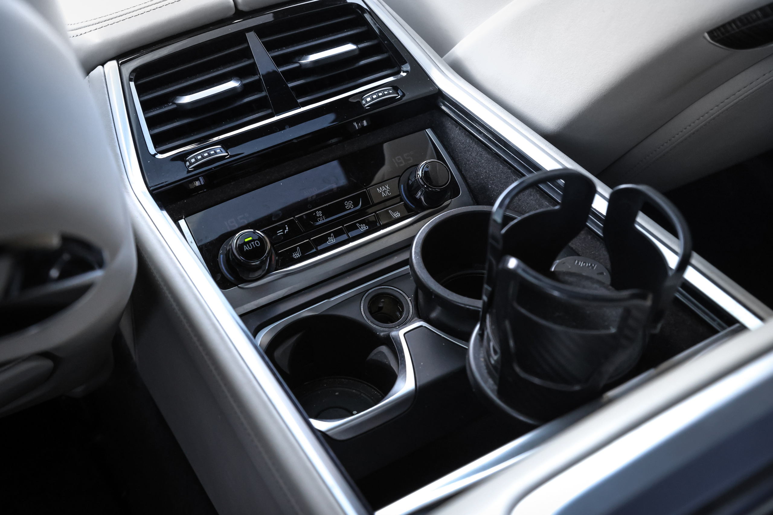 2017 BMW 750 Ld XDrive. Mixturecaptures