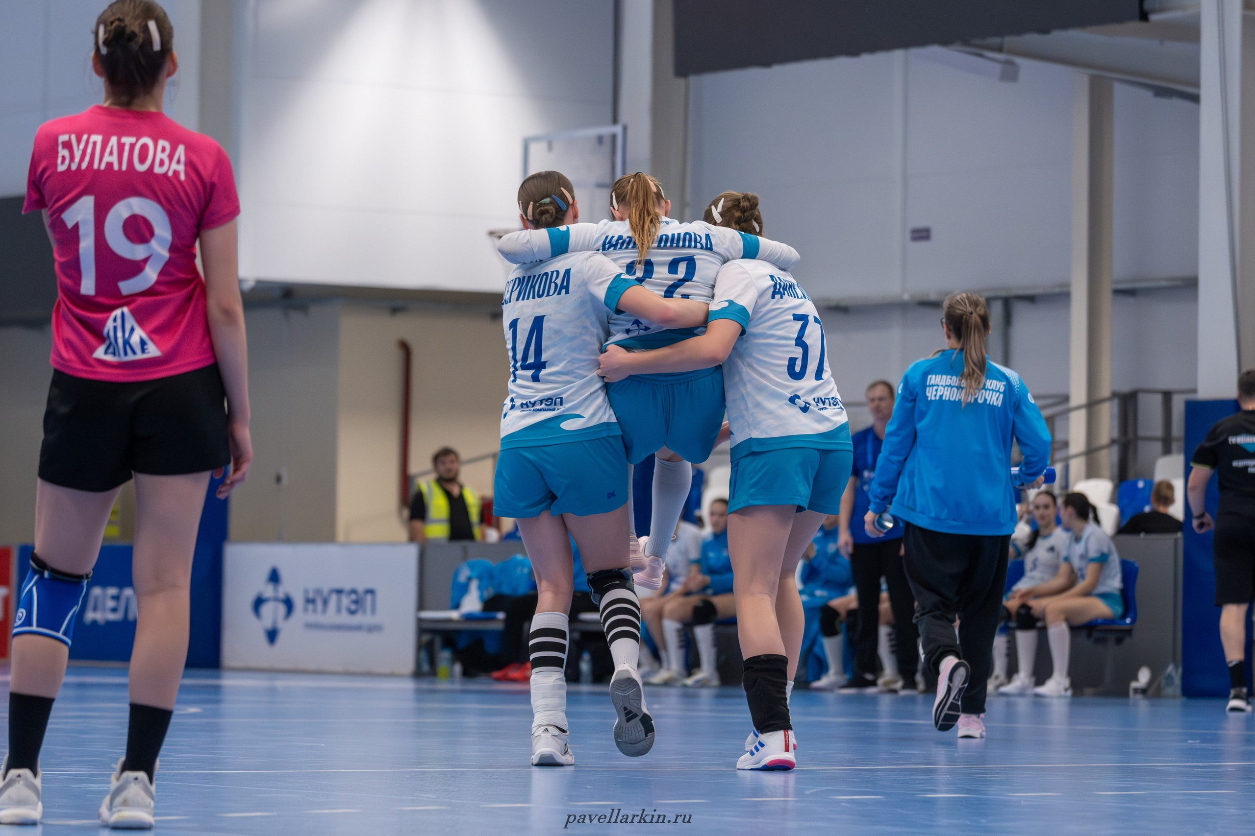 Гандбол. Черноморочка-2 — Университет-2. Спортивный фотограф, фотожурналист Павел Ларькин
