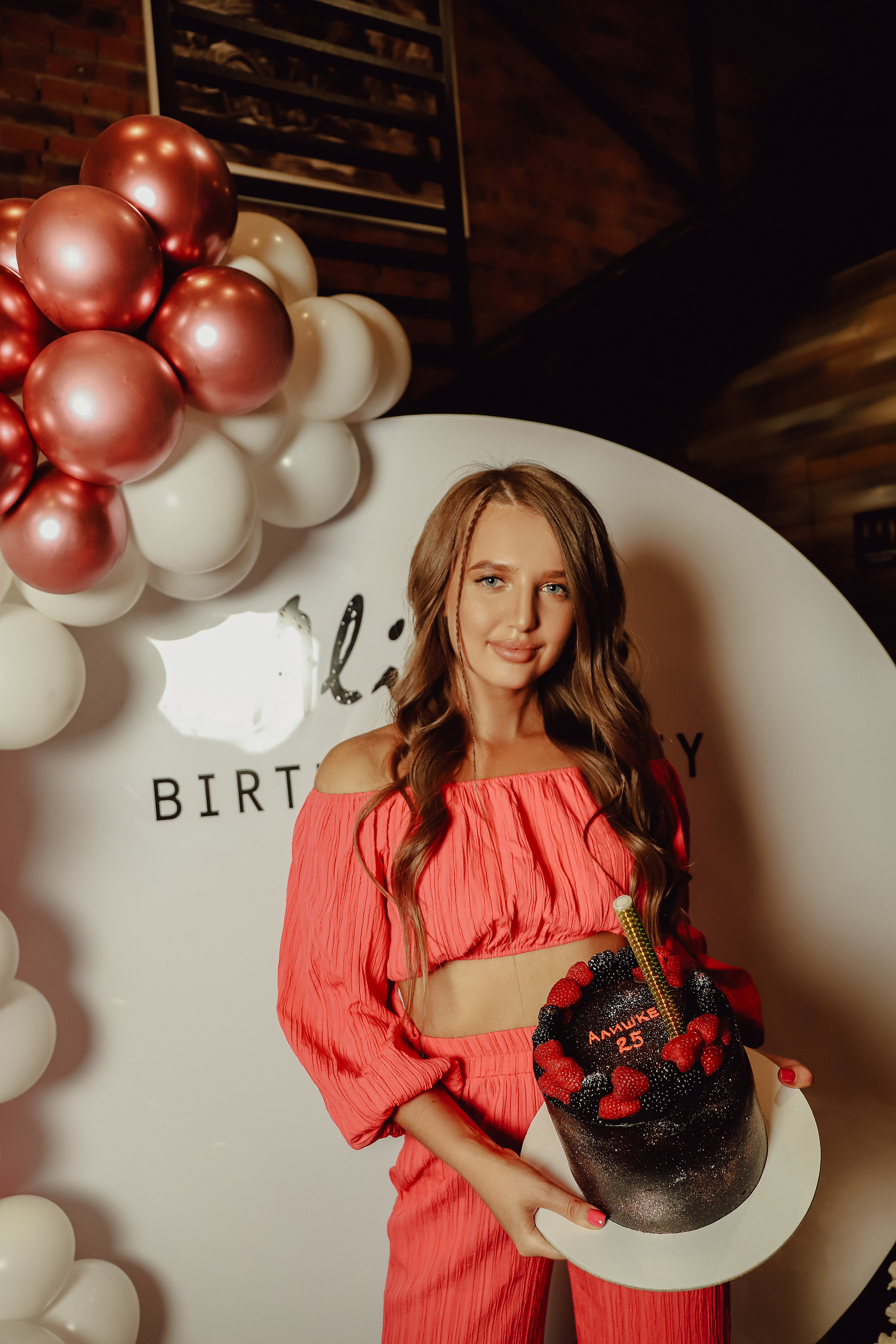 Алине 25 лет. Фотограф Надя Ю