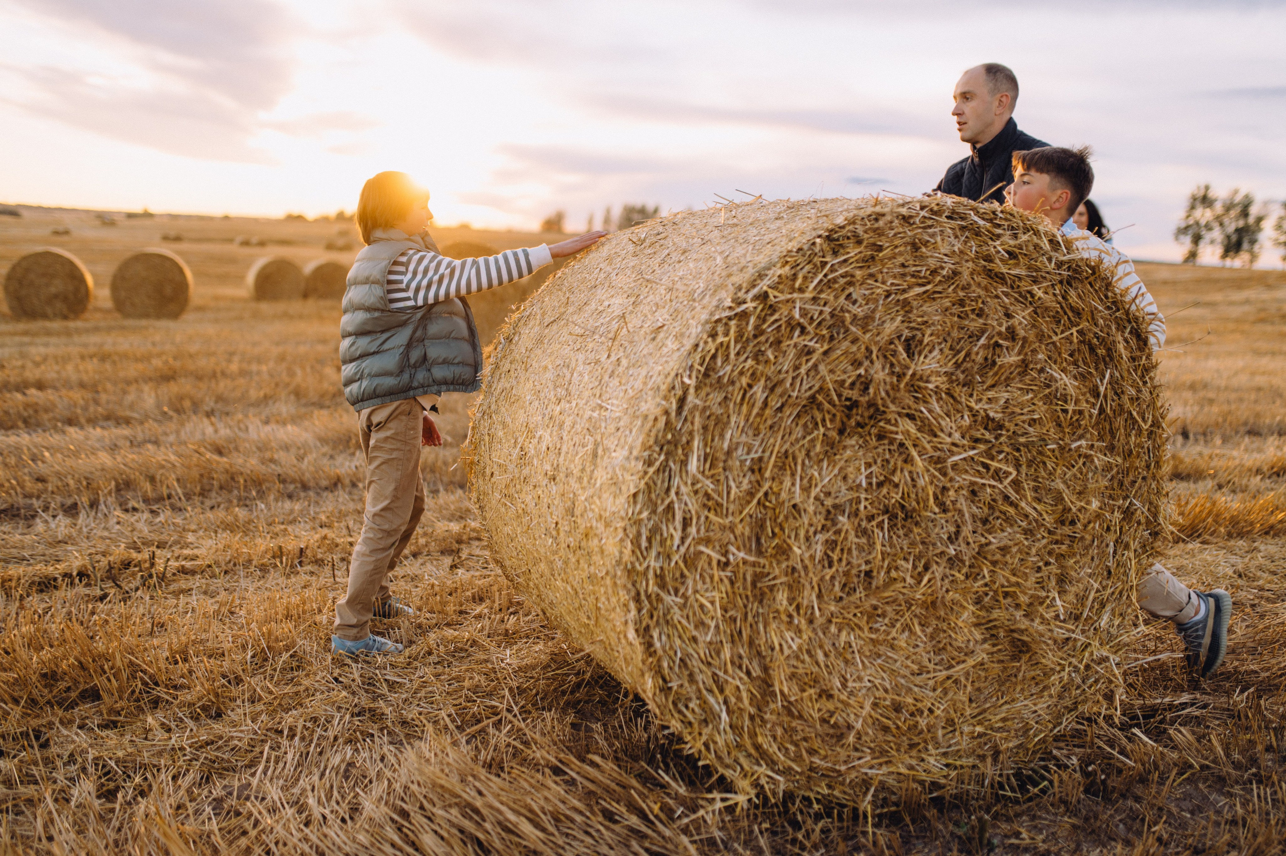 Семейная фотосессия на улице. Wedding photograph in europe Vasencev Alexey