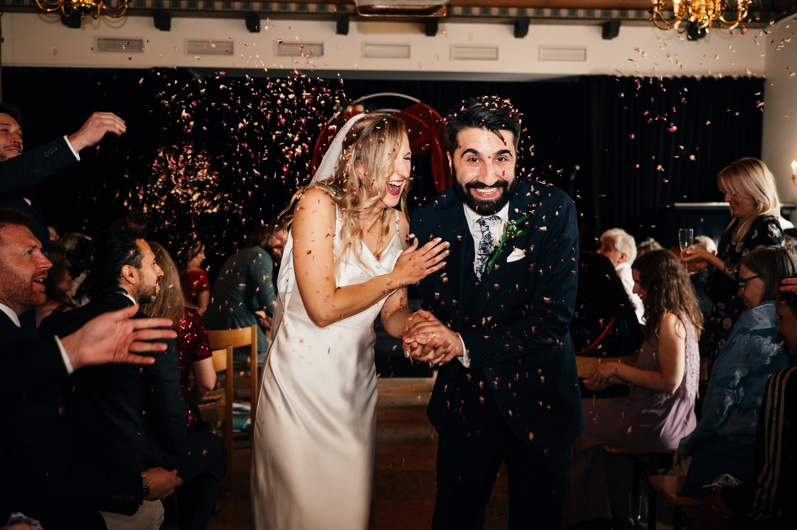 Wedding in Gothenburg at Norges Hus | Christina & Joaquim. Bröllops- och familjefotograf i Halmstad | Valentina