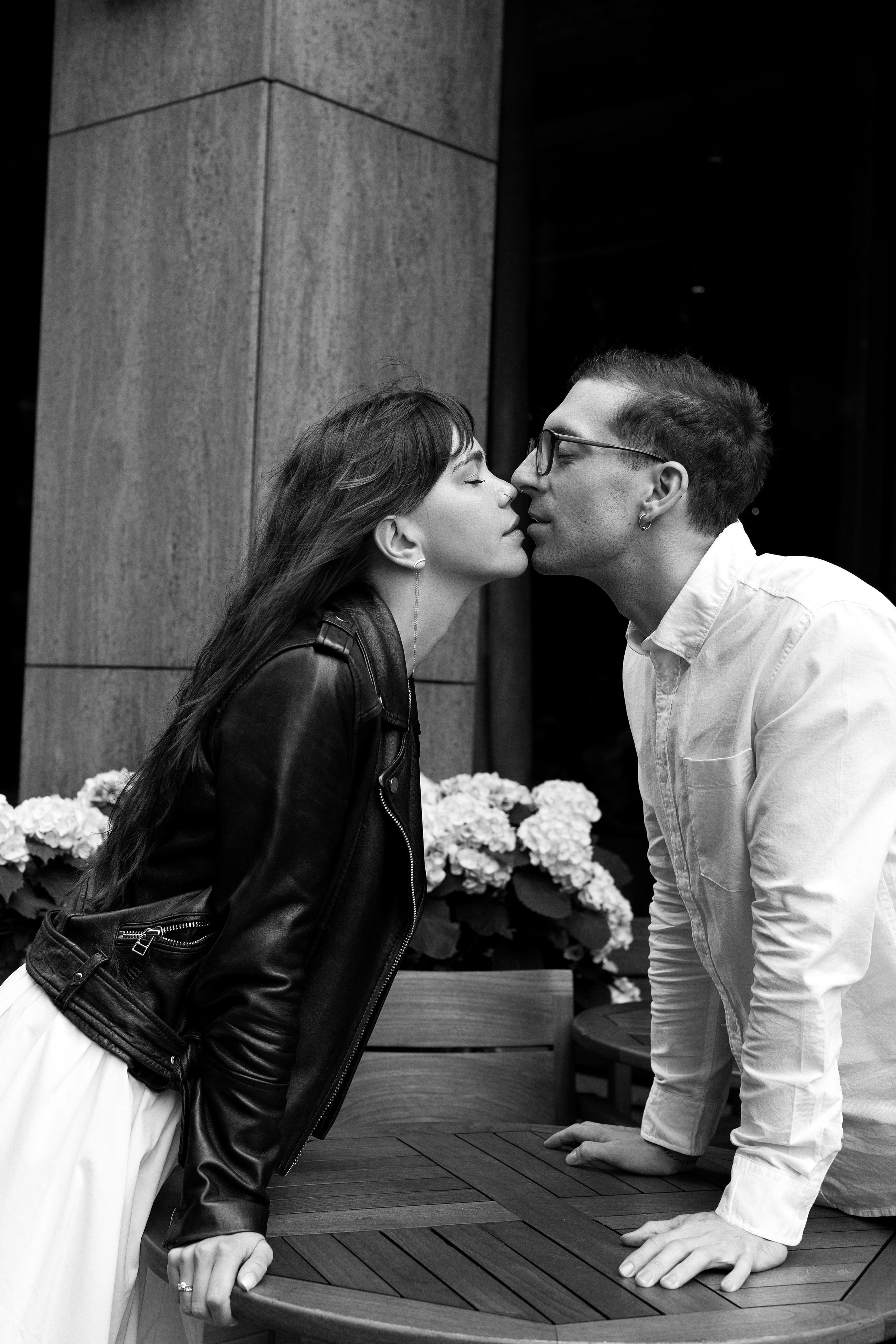 Свадебная Прогулка Виктория и Артем. Портретный Студийный и уличный фотограф Москва. Индивидуальные, Семейные, Беременность, Будуар, Каталог, контент съемки для блога и бизнеса