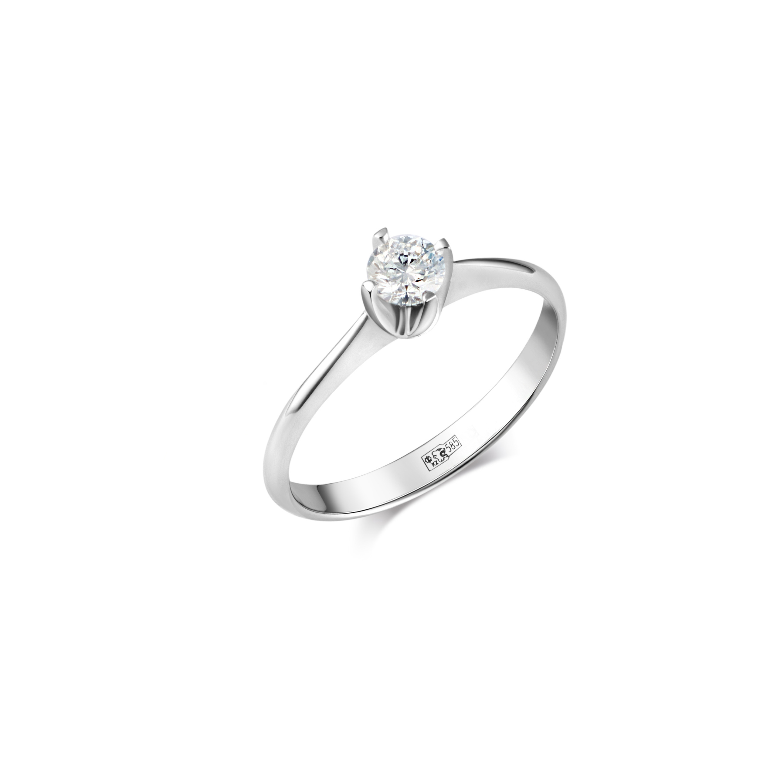 Профессиональная предметная фотосъёмка кольца из белого золота с бриллиантом в классической закрепке, фронтальный ракурс, для каталога ювелирных изделий.