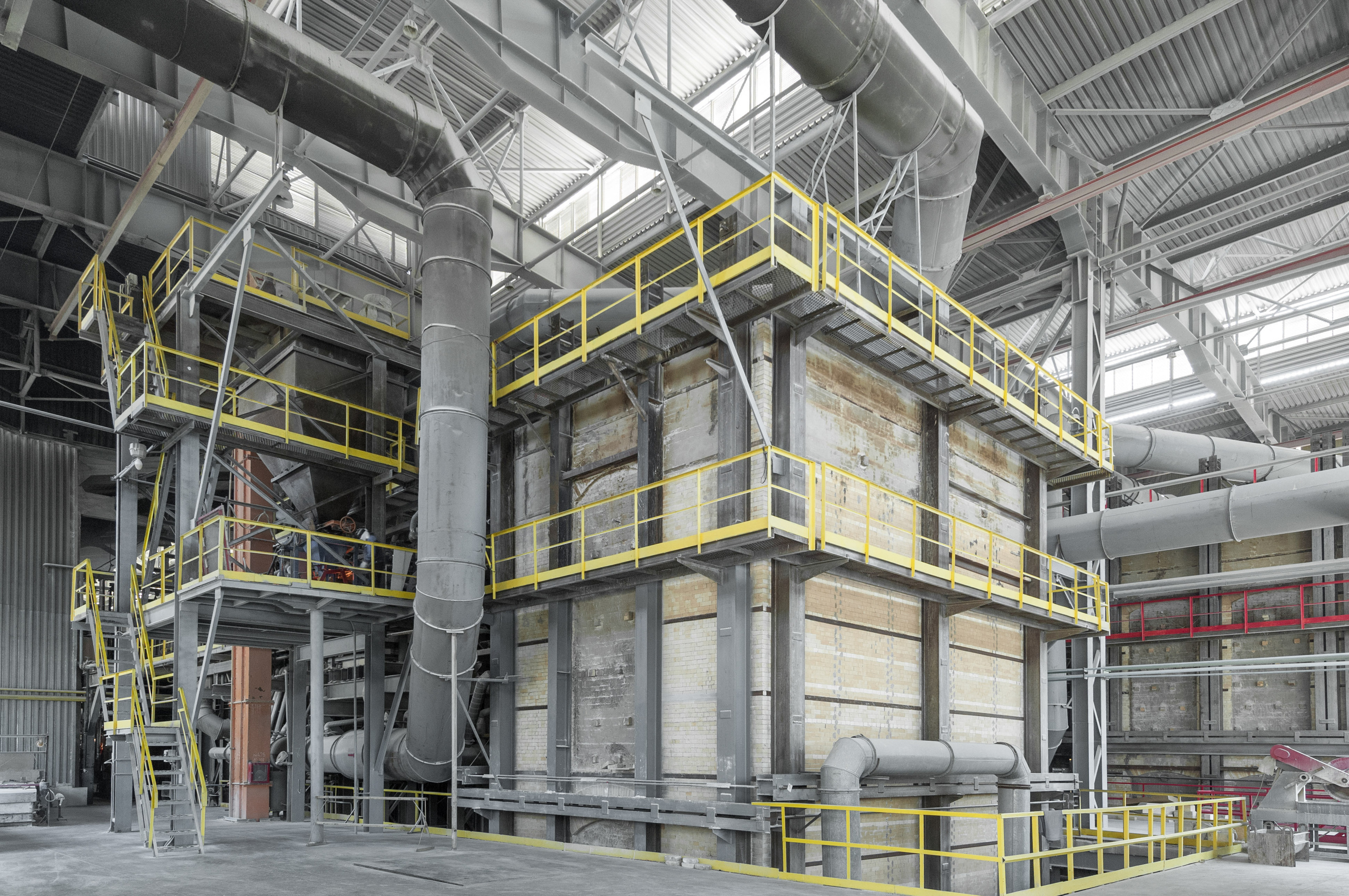 Фото производственного процесса на заводе в Алматы