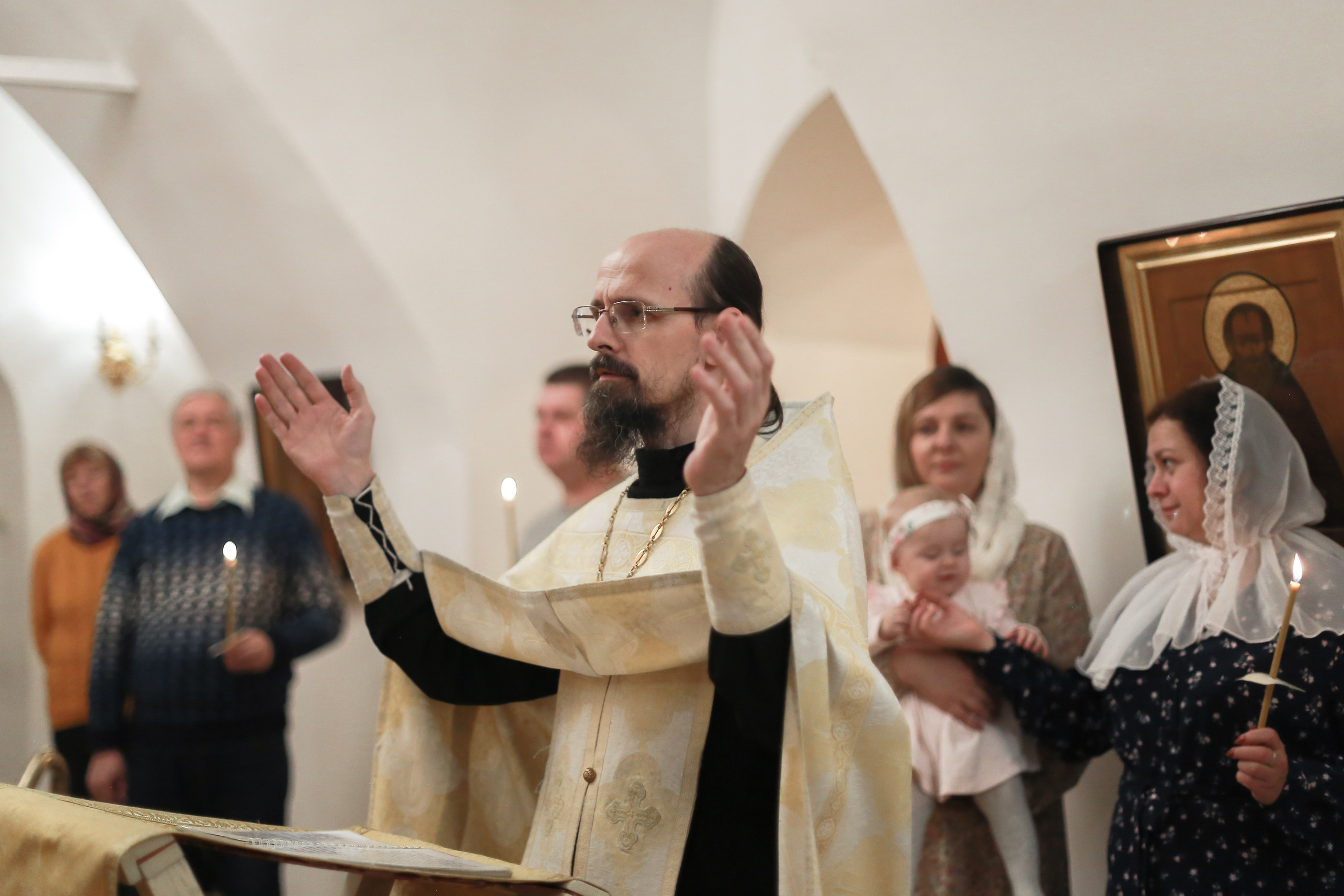 Крещение Машеньки. Храм Живоначальной Троицы в Останкино. Антонина Морозова, профессиональный семейный фотограф видеограф