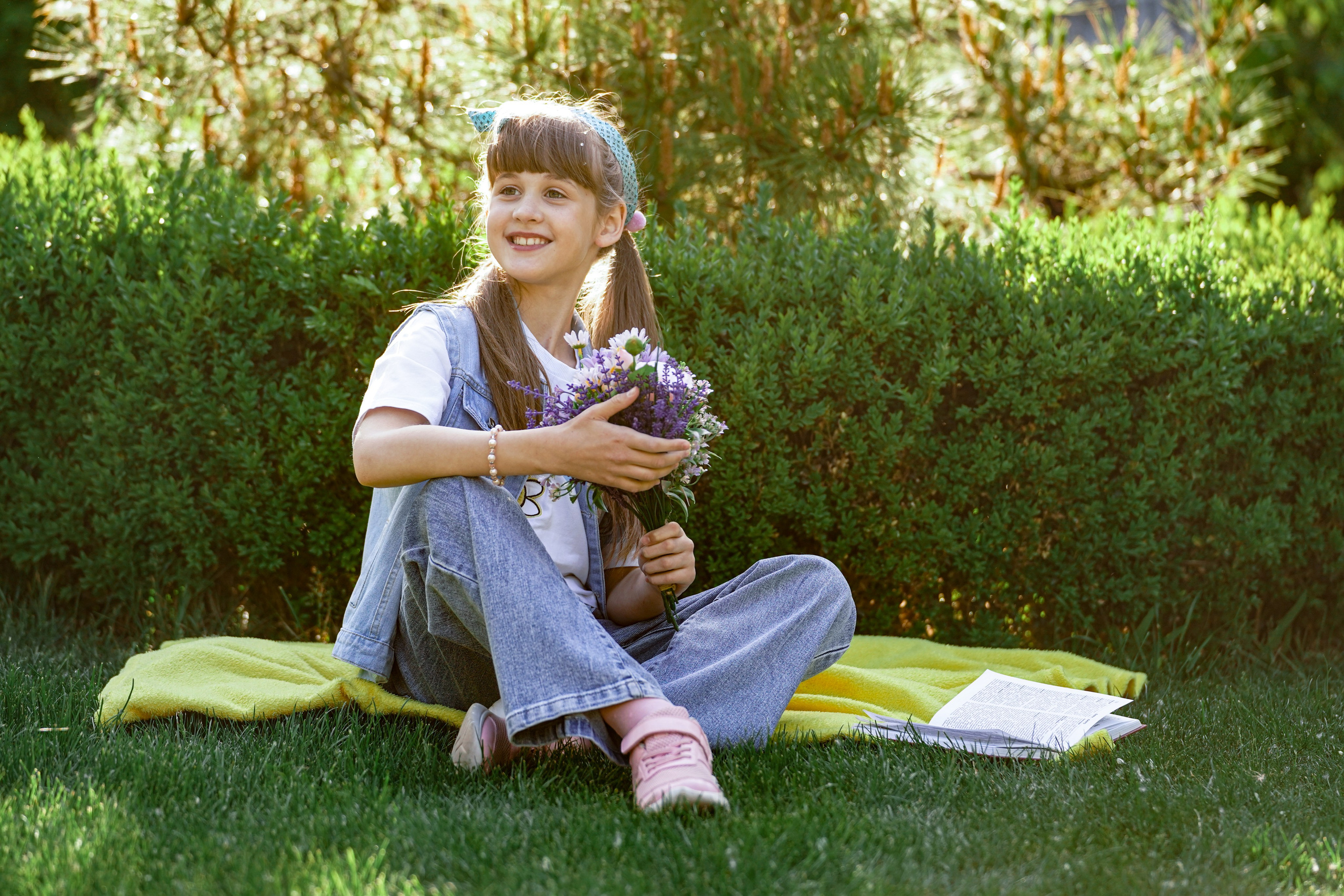 Семья в парке Островского. MEMENTO.Выпускные альбомы, школьные, юбилейные и другие книги. Ростов-на-Дону