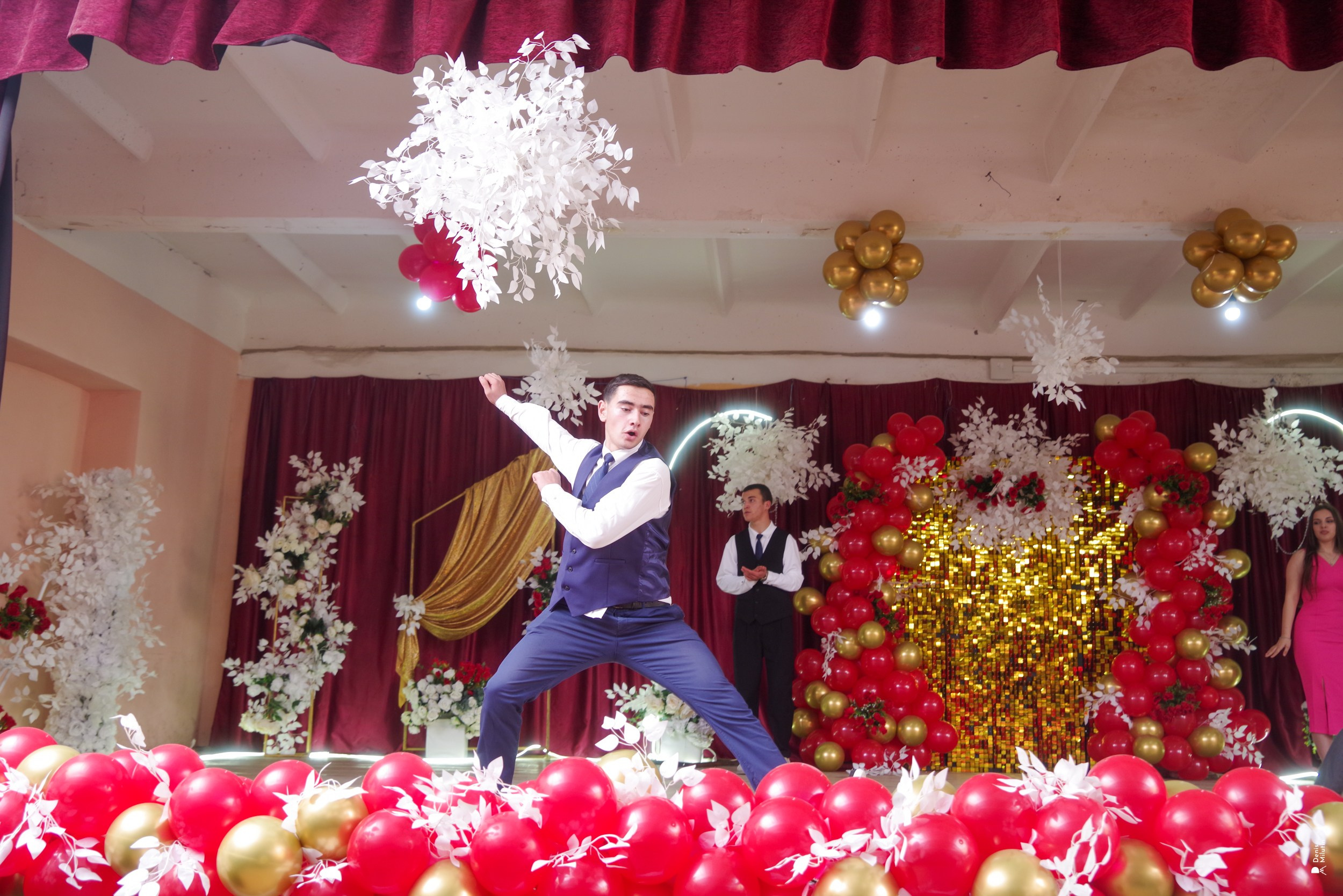 Абаша концерт в школе. Портретный фотограф Денис Милютин