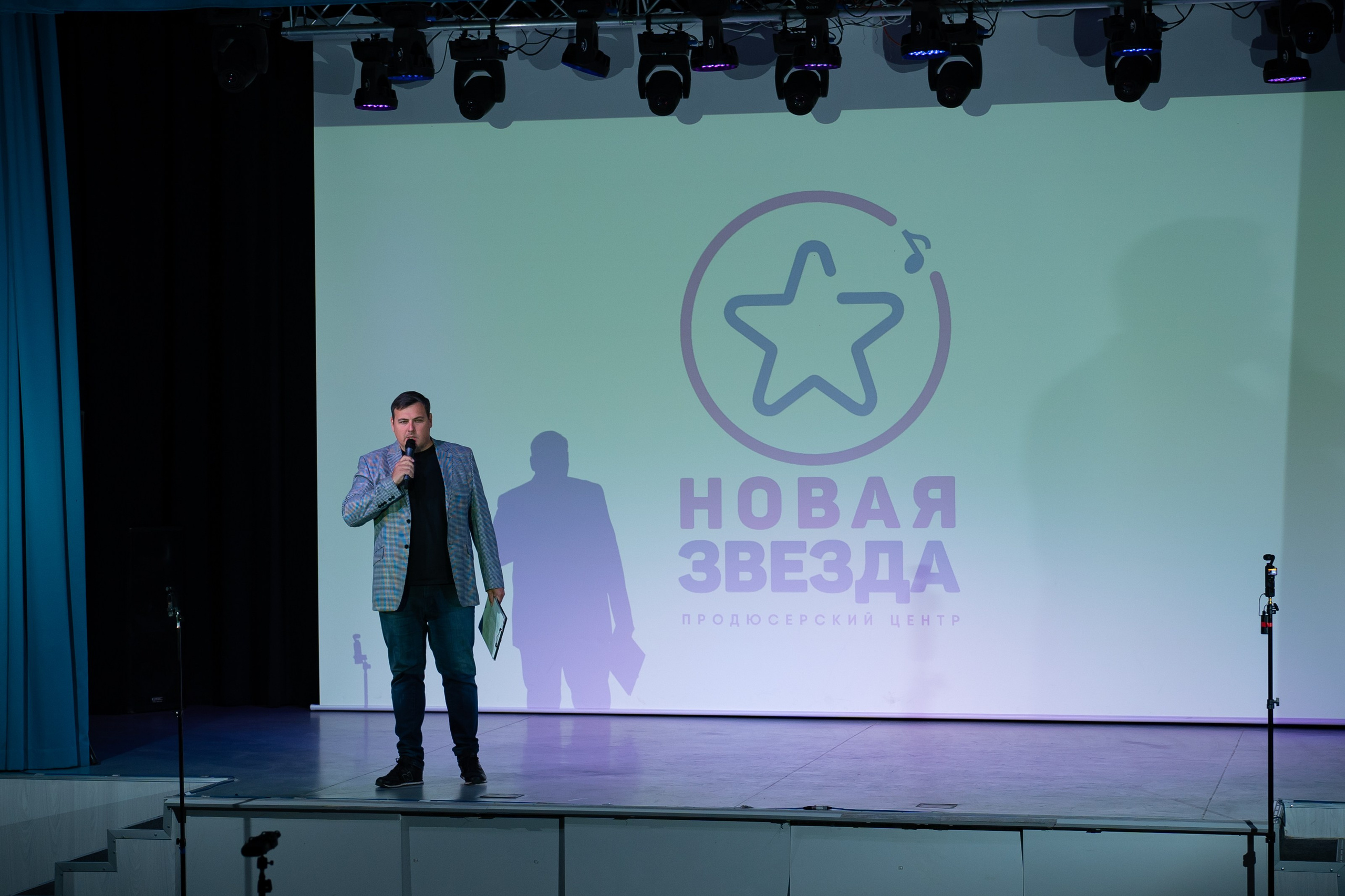Отчетный концерт продюсерского центра «Новая Звезда». Фото / Видеосъемка в Москве