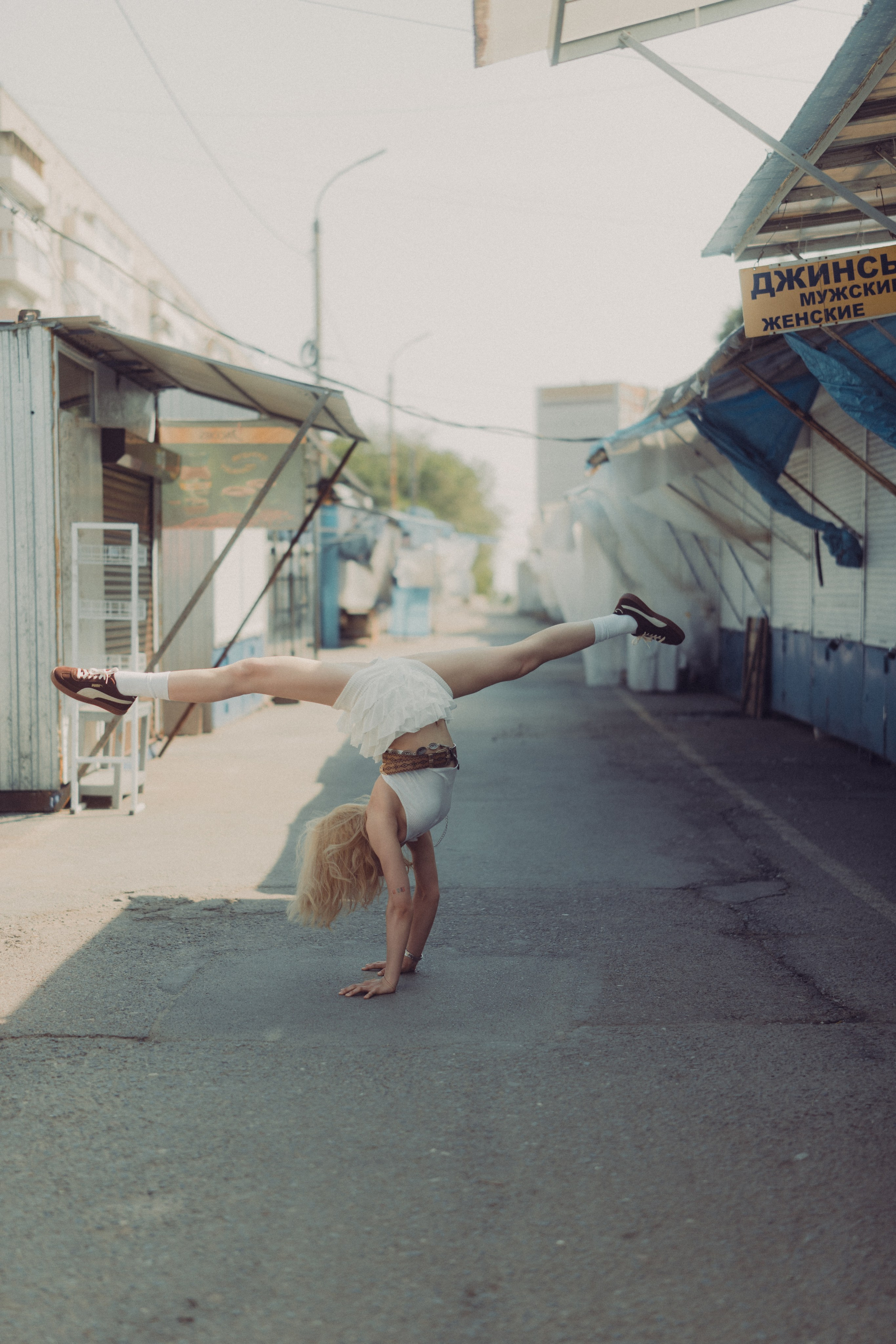 Women's street photo shoot in Kazan - Anton Avanzato