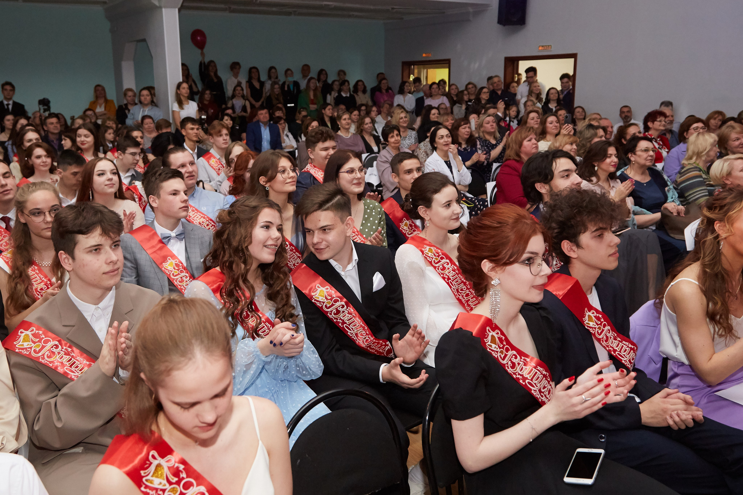 Последний звонок. Фотограф Савченко Люба. Москва