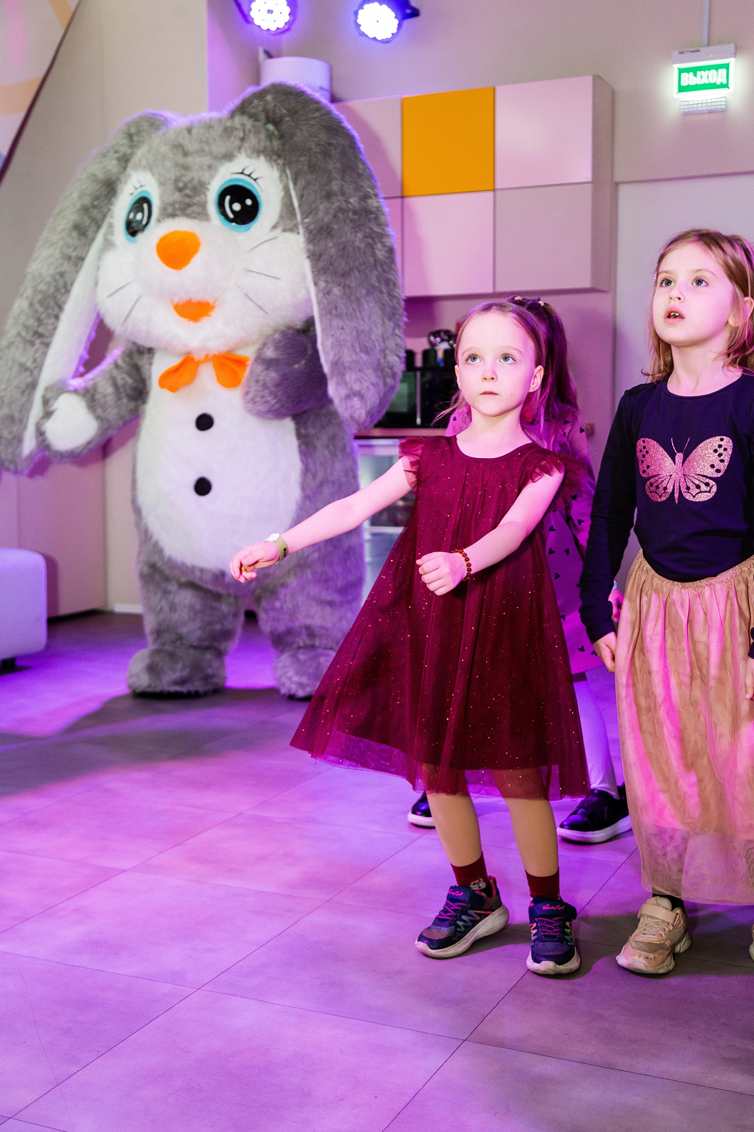 Лиде и Лизе 6 лет. Детский фотограф видеограф в Хабаровске Михаил Орлов