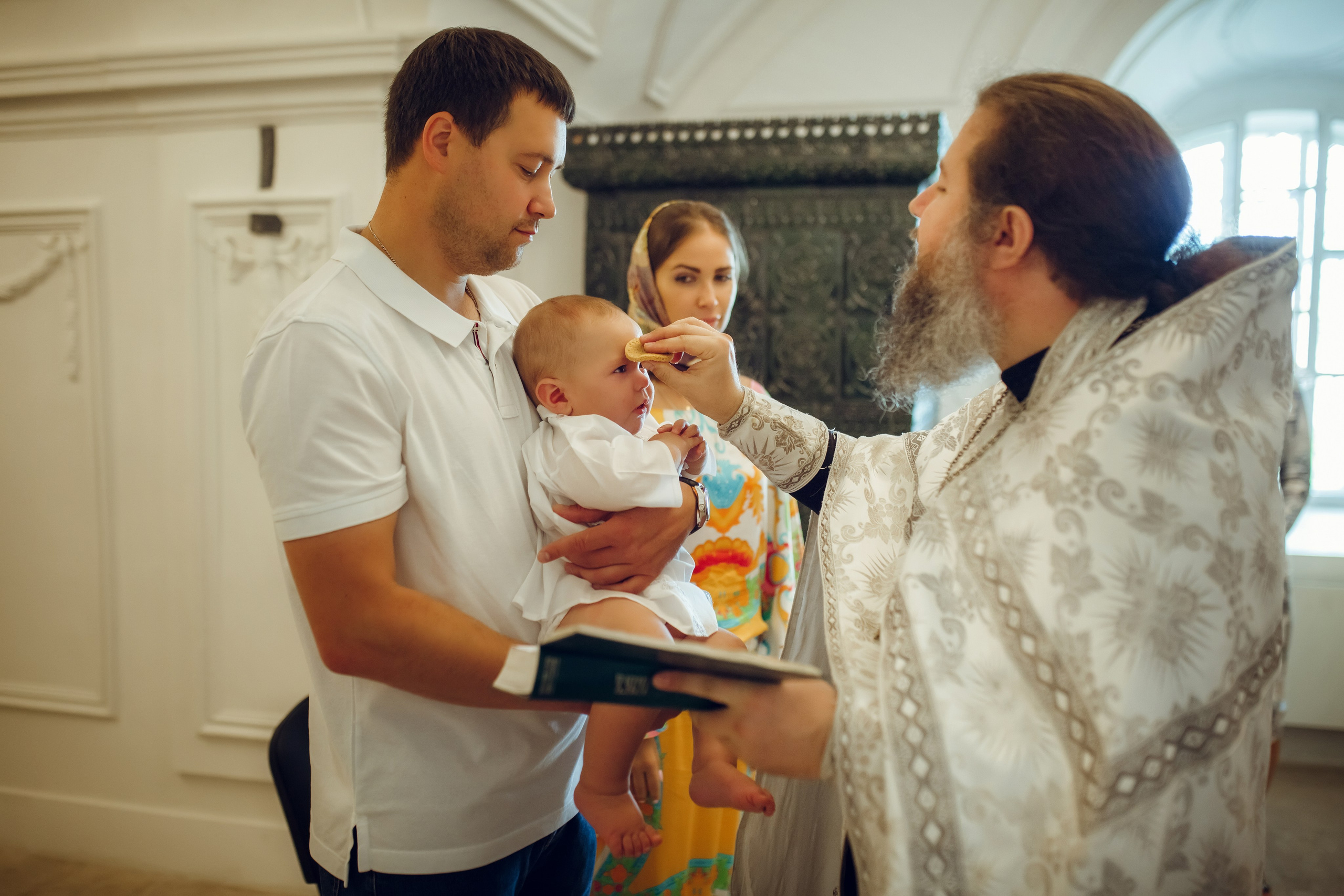 Крещение Эрнеста. Фотограф на Крещение, семейный фотограф в Москве