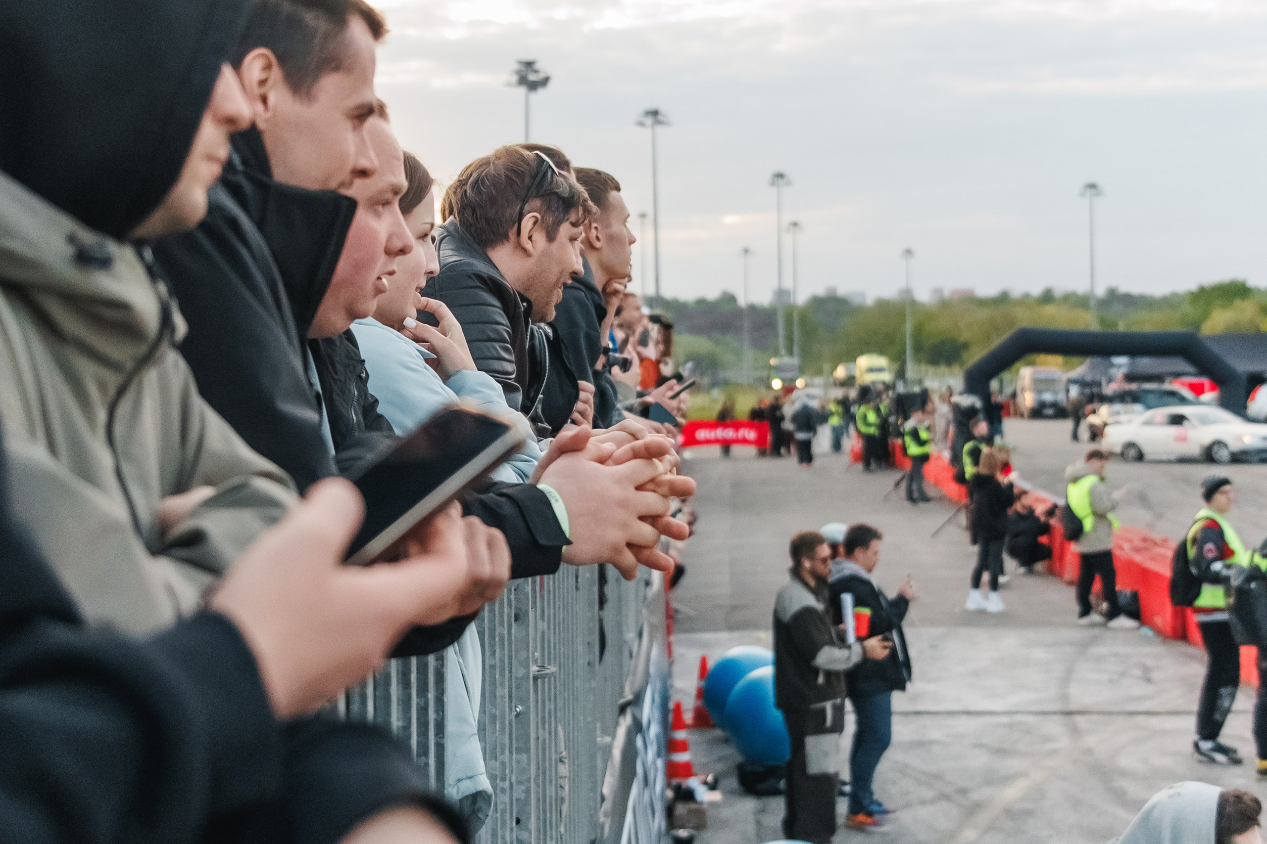 Выставка и дрифт машин. Репортажный фотограф. Москва. Алина Ланская