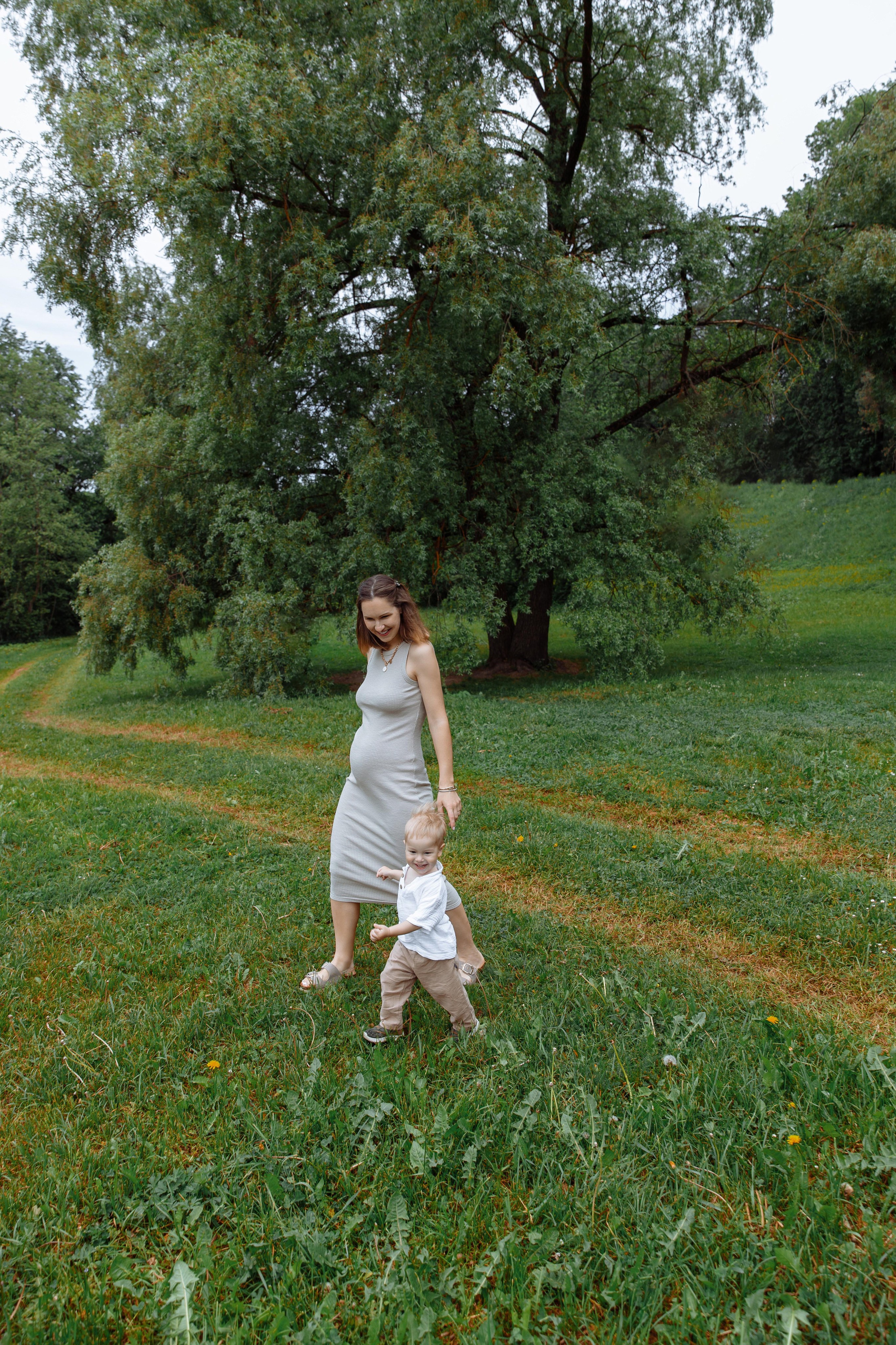 Фотосессия беременности в усадьбе Валуево. Фотограф Александра Сыщенко