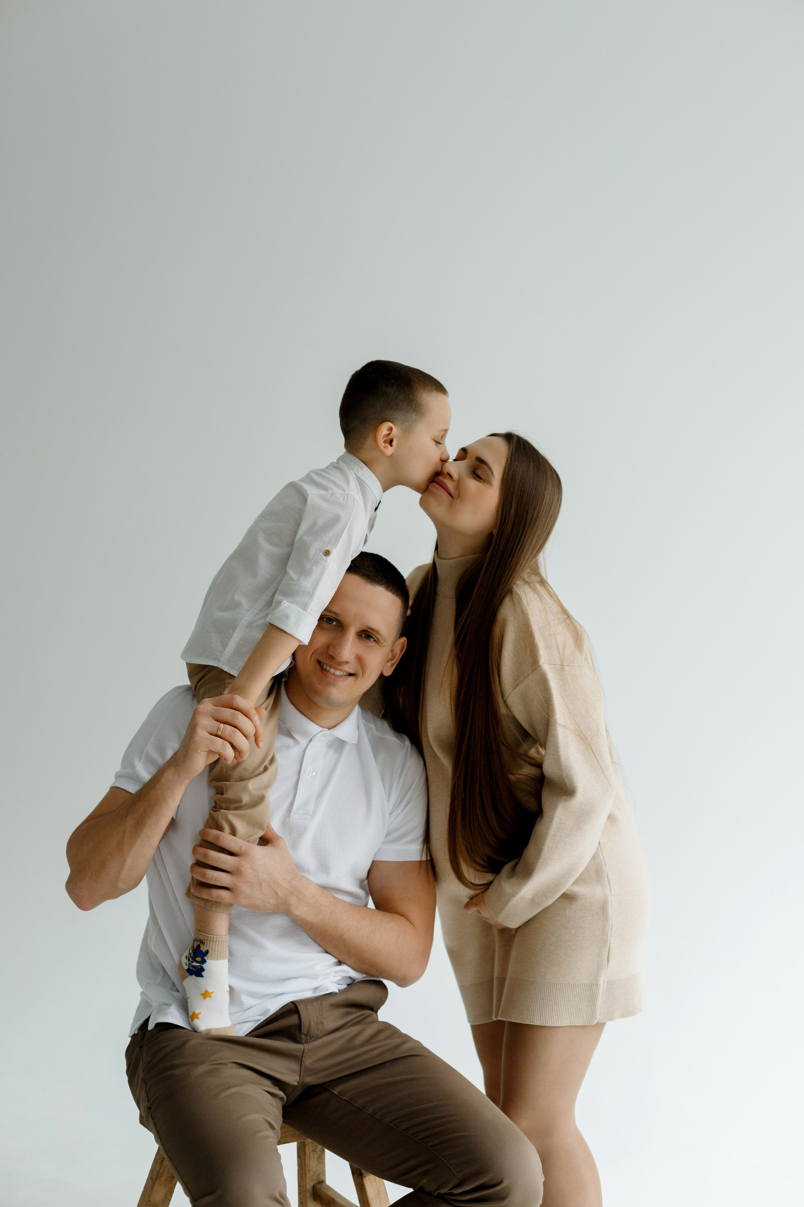 Семейная фотосессия беремености в Лофт 13. Фотограф Александра Сыщенко