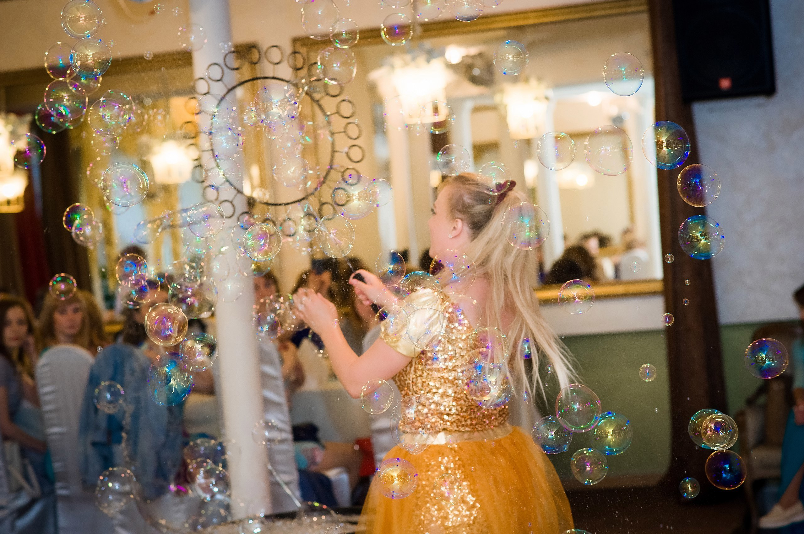 Корпоратив. Завтрак в платьях