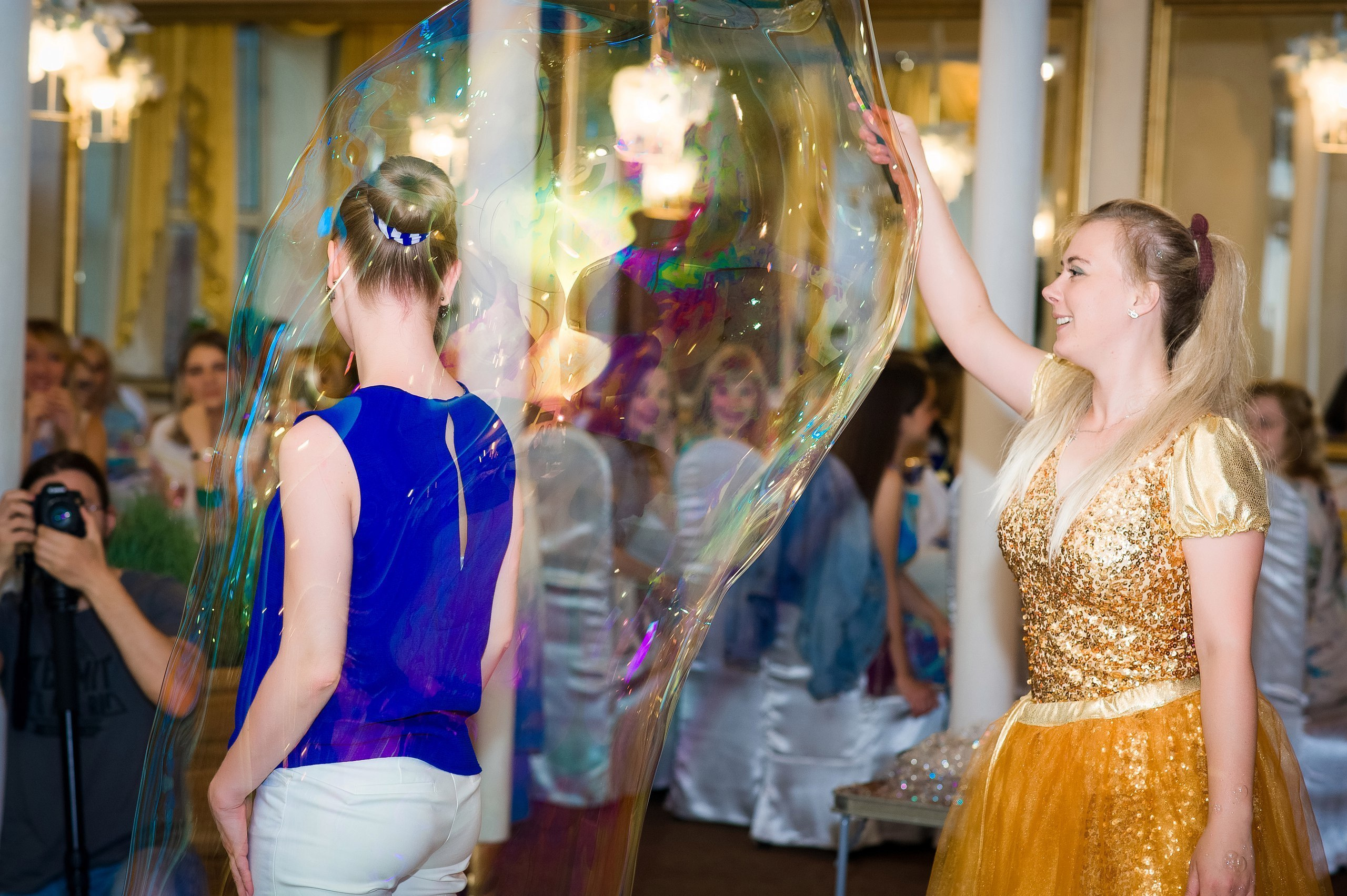 Корпоратив. Завтрак в платьях