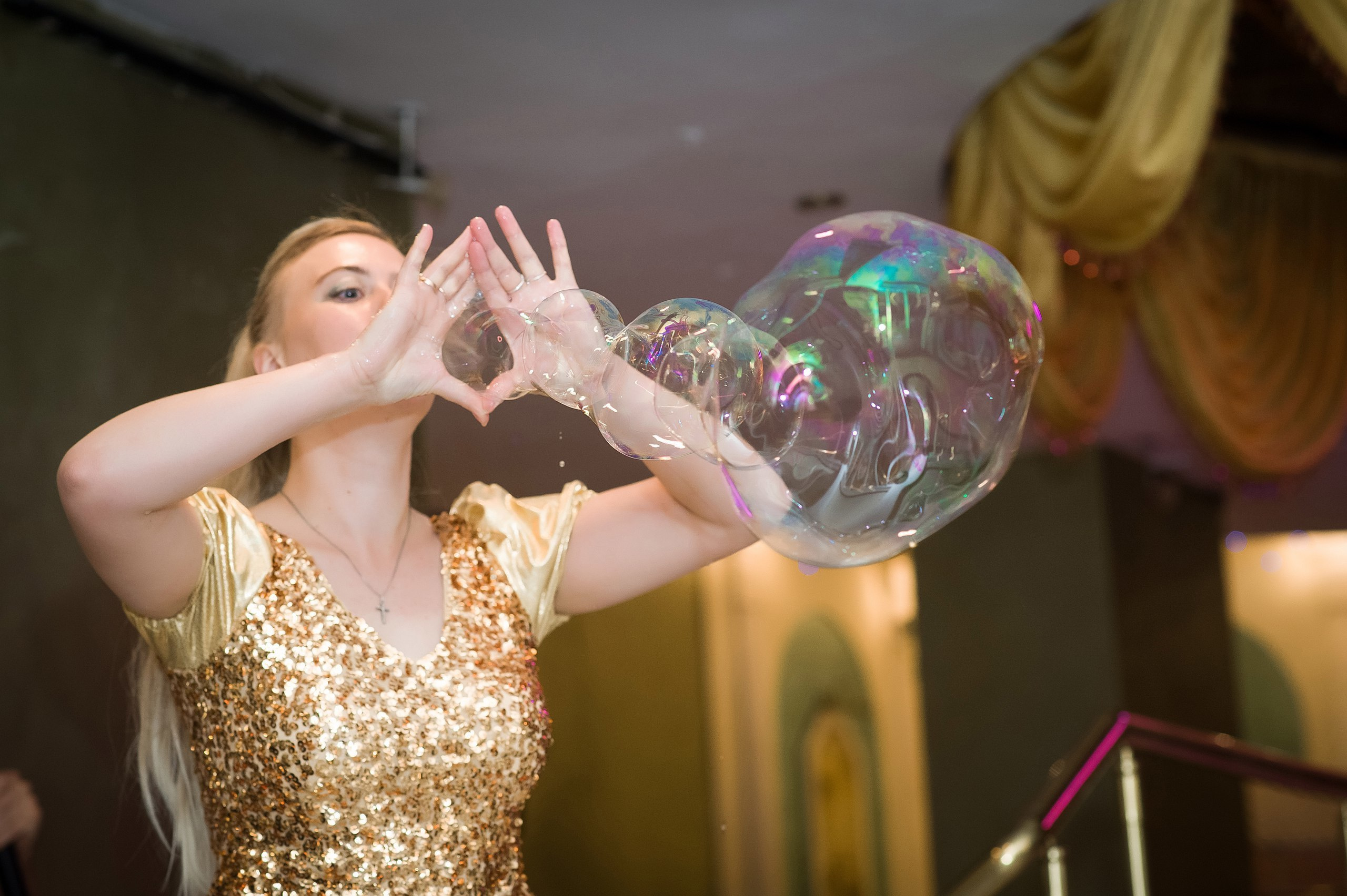 Корпоратив. Завтрак в платьях