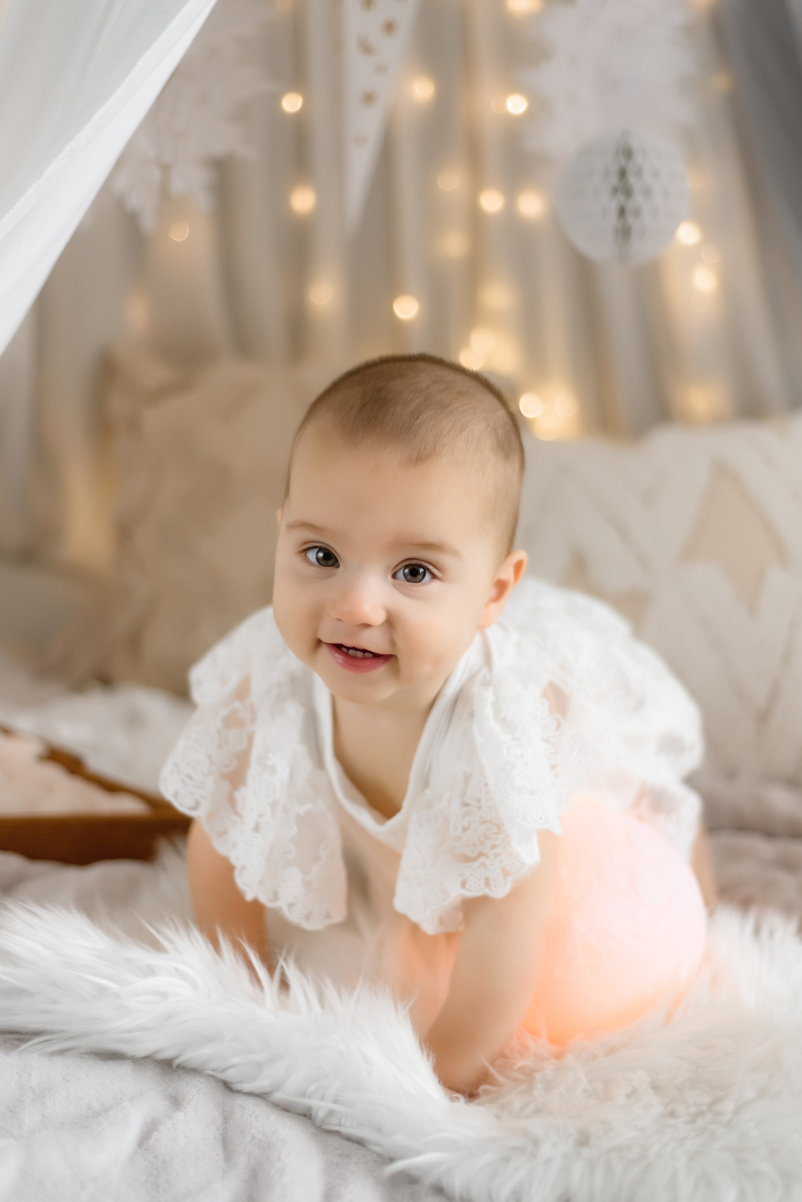 Новогодняя фотосессия «Сказочный шатер» Милана и Дарина. Детский Фотограф |Фотограф на годик в Брянске Ирина Романова