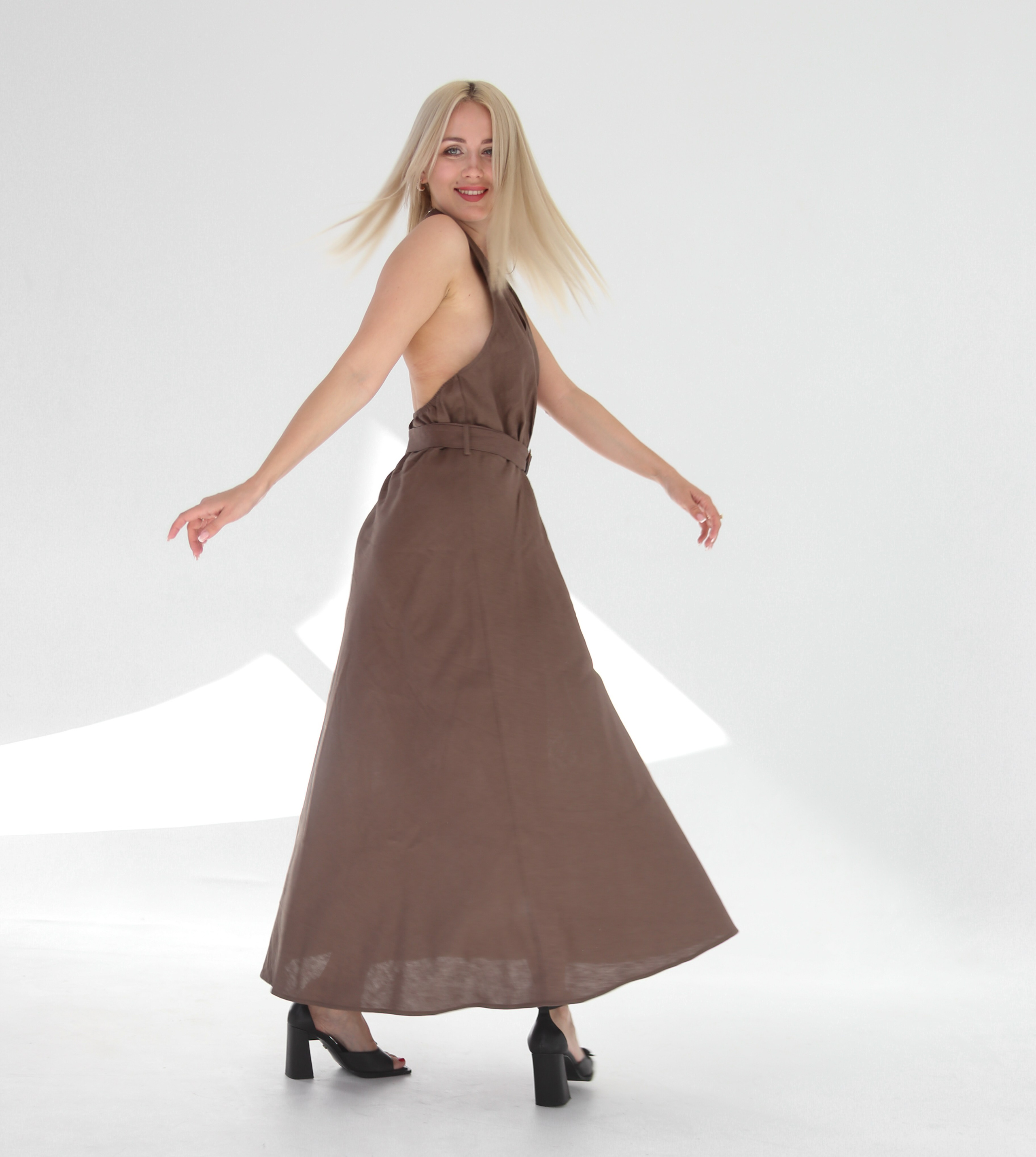 Вероника в студии. Фотограф Пермь. Фотосессия в фотостудии Перми и на свежем воздухе