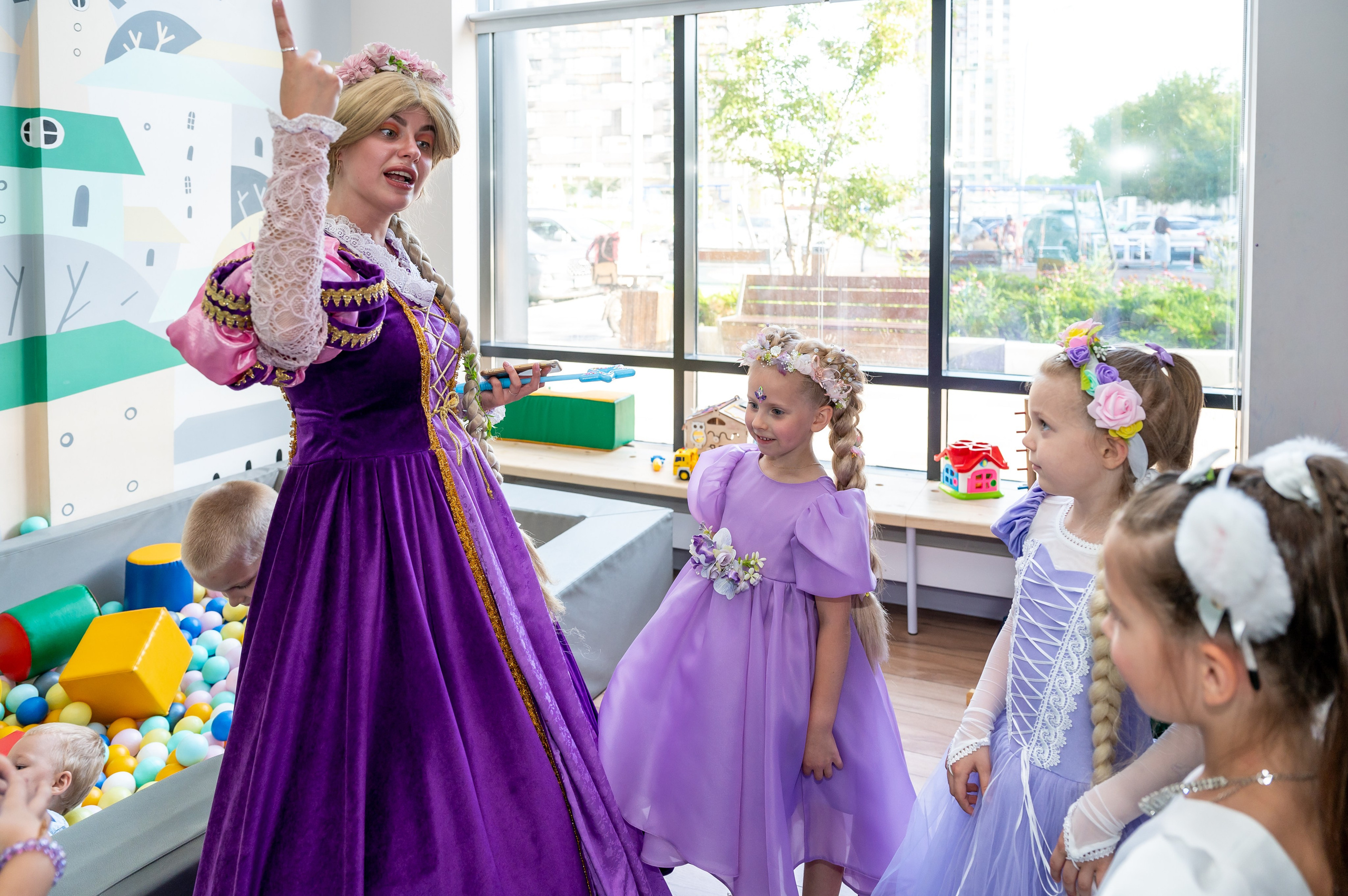 ДР в лофте с фокусником