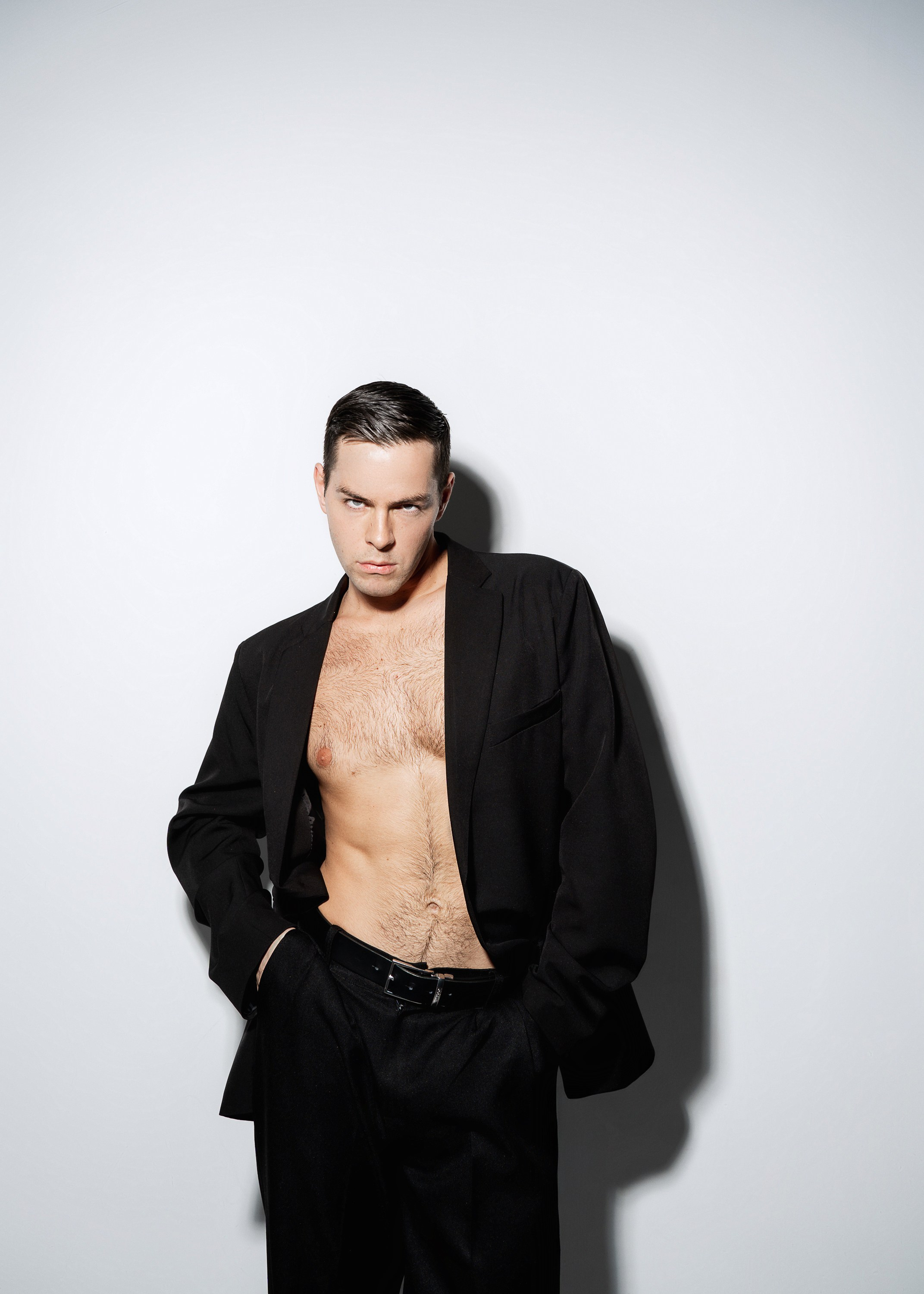 ДМИТРИЙ. Женский портрет